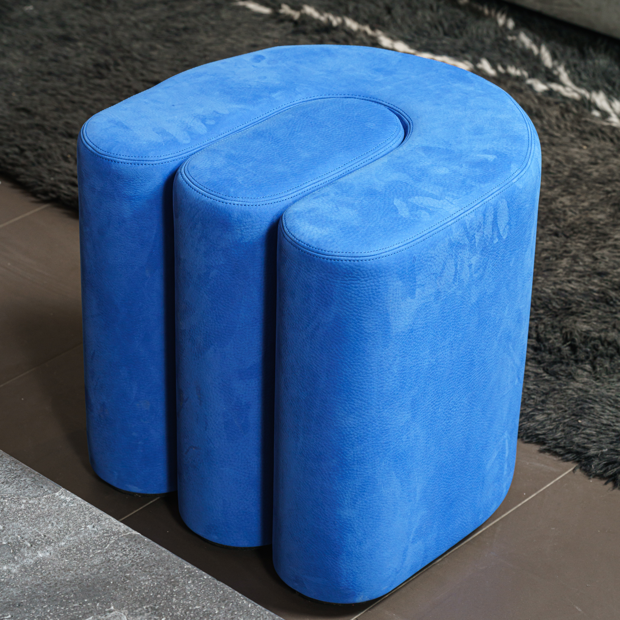 Пуф Adel Electric Blue — Baxter, кожа, фото 2
