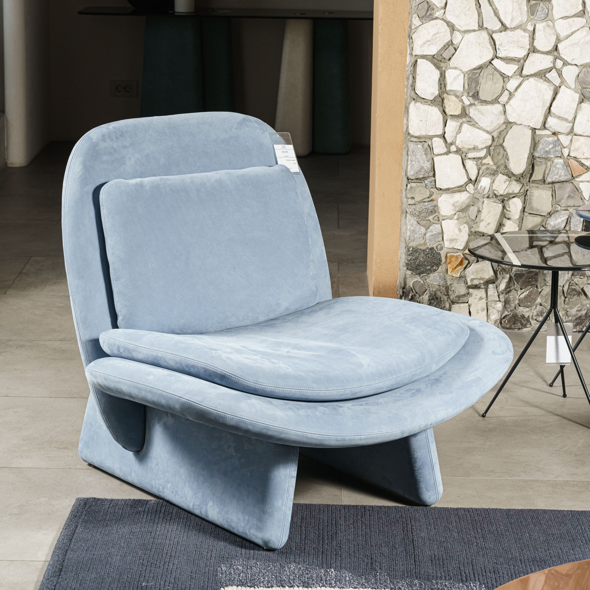 Каркас и наполнение: дерево, пенополиуретан. Современный дизайн Кресло Elli Light Blue — Baxter, дерево, фото 2