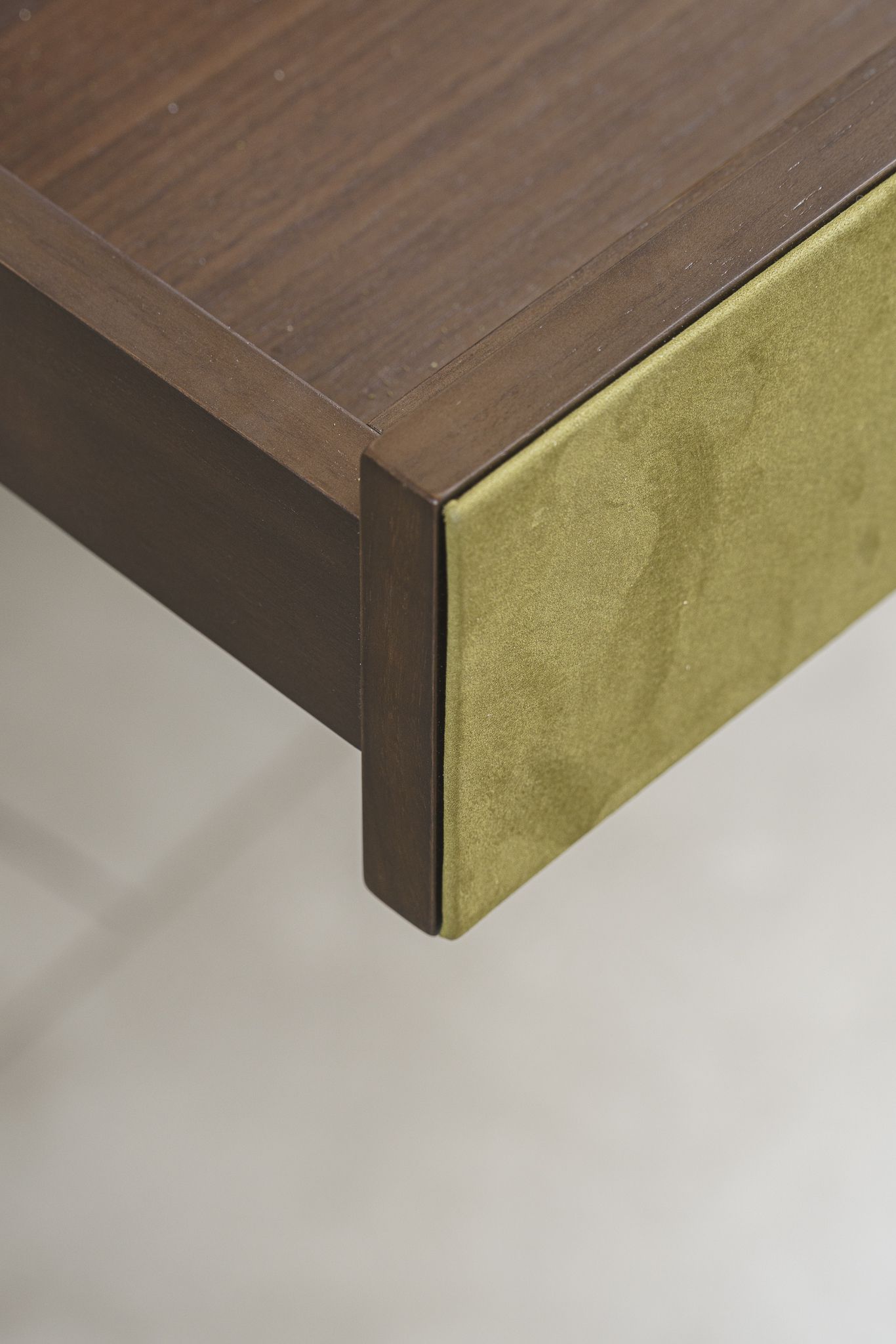 Современный дизайн Письменный стол Ellipse Kashmir Olive — Baxter, кожа, фото 6