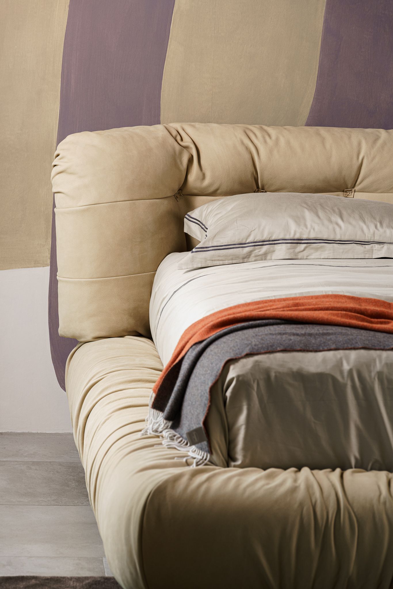 Кровать Milano Nabuck Sable — Baxter, кожа, фото 3