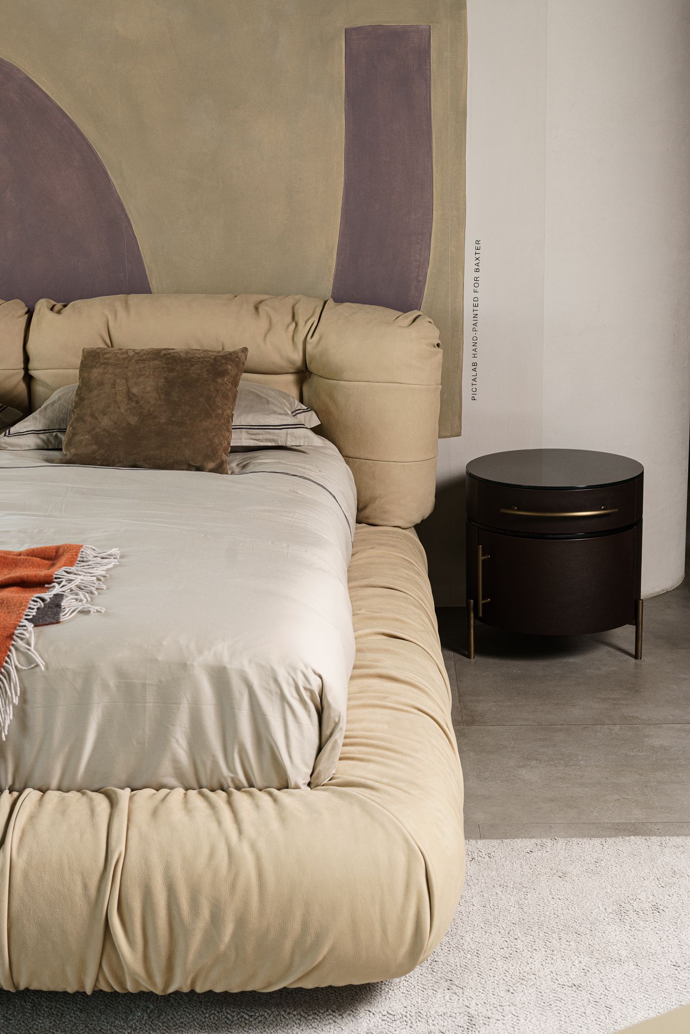 Кровать Milano Nabuck Sable — Baxter, кожа, фото 5