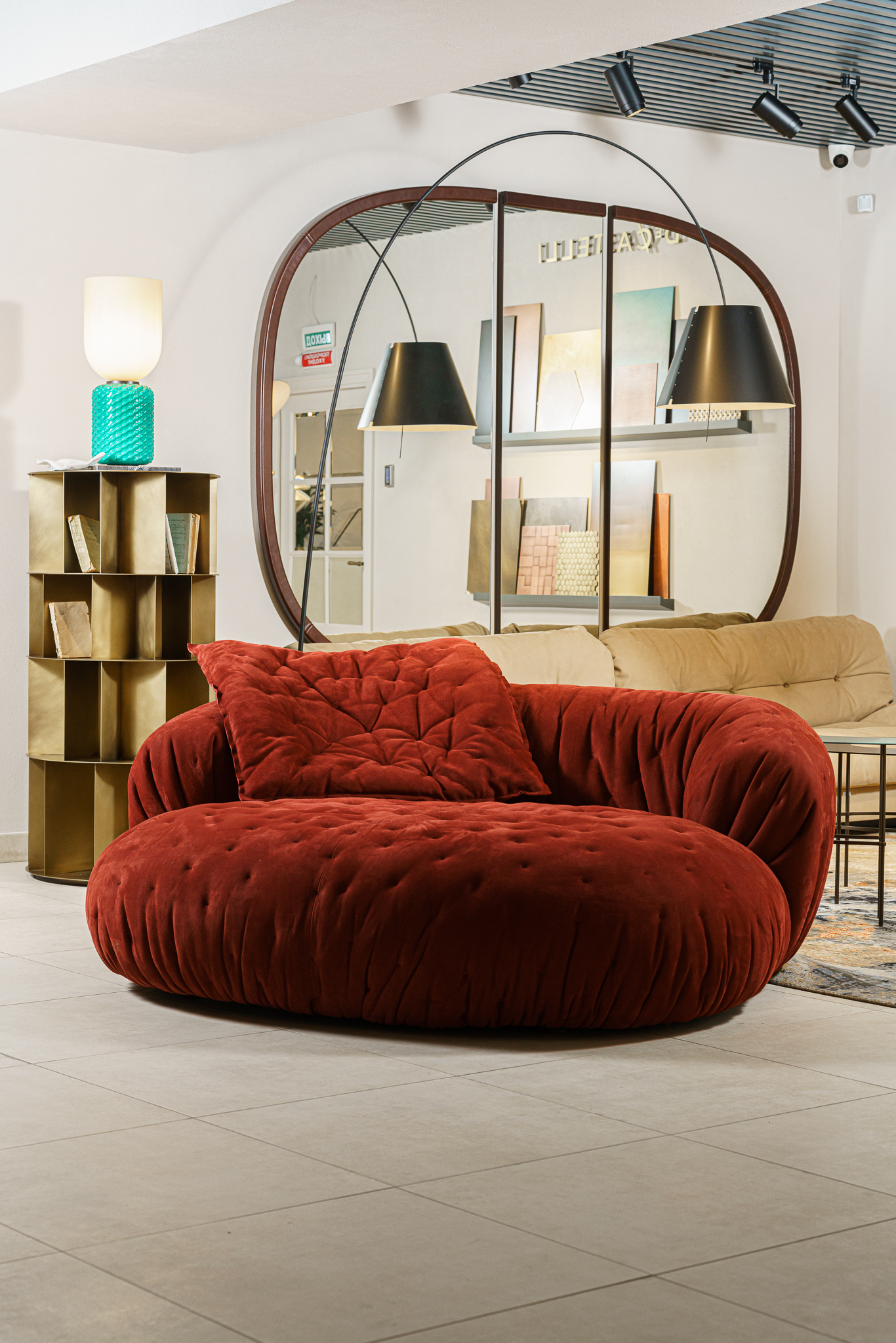 Диван Ortigia Nabuck Rhubarb — Baxter, дерево, фото 3