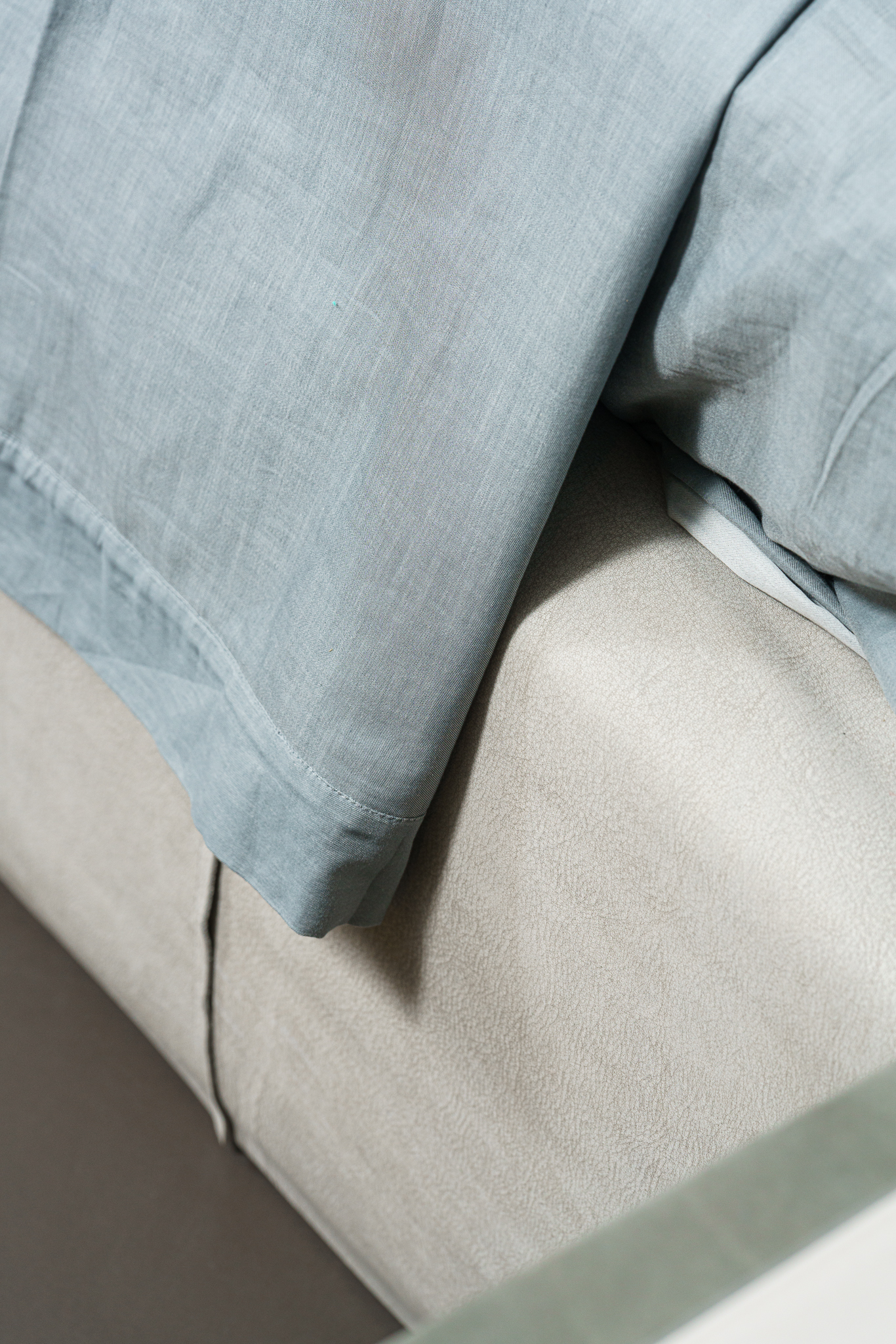 Кровать Paris Slim 180 Bo.Hemian Rice — Baxter, нубук, фото 6