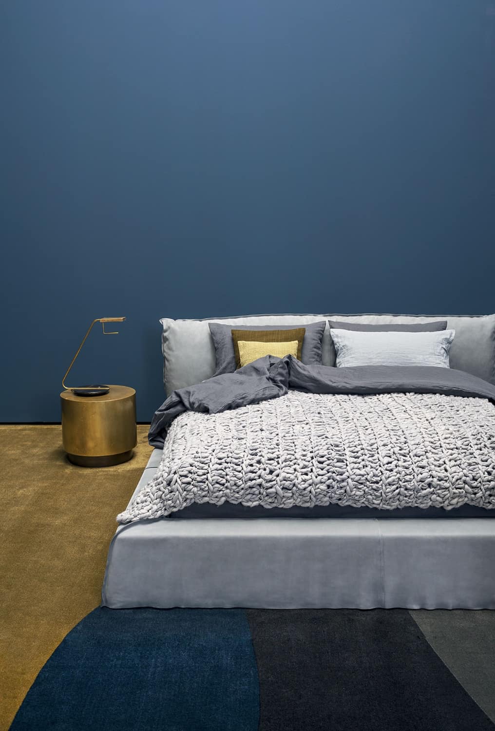 Кровать Paris Slim 180 Kashmir Ciment — Baxter, нубук, фото 3