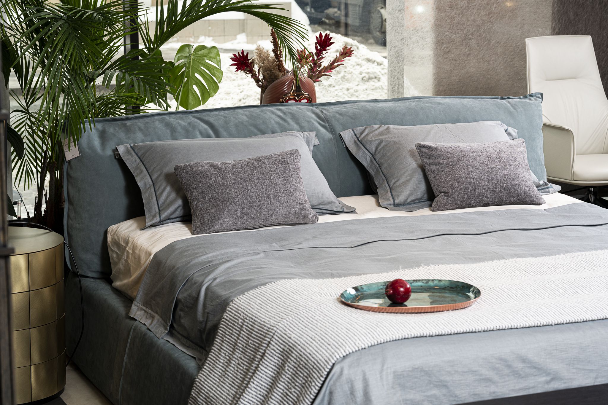 Кровать Paris Slim Kashmir Sucre — Baxter, нубук, фото 4