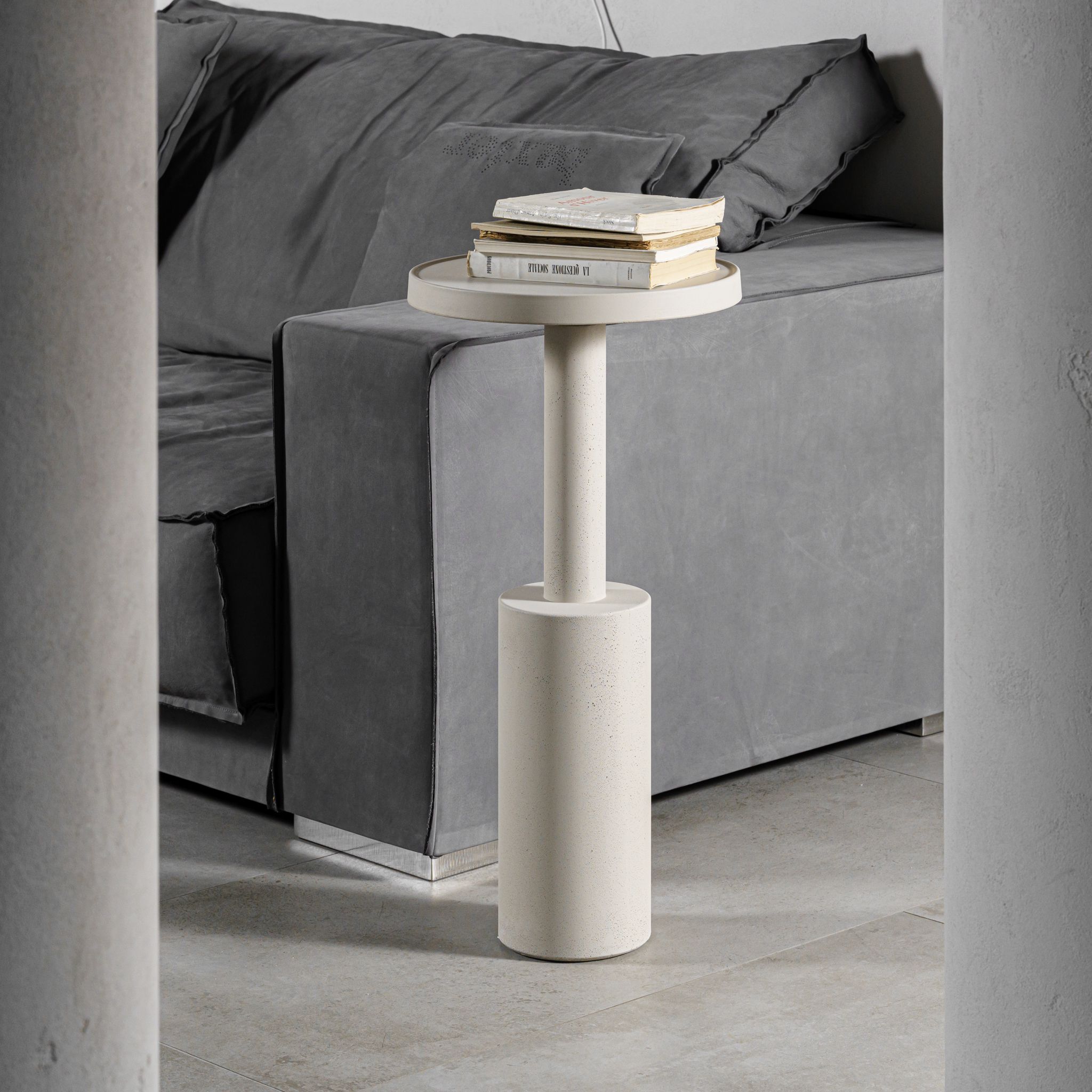 Журнальный столик Pilar 35 Concrete Sand / Anthracite Concrete — Baxter, дерево, фото 2