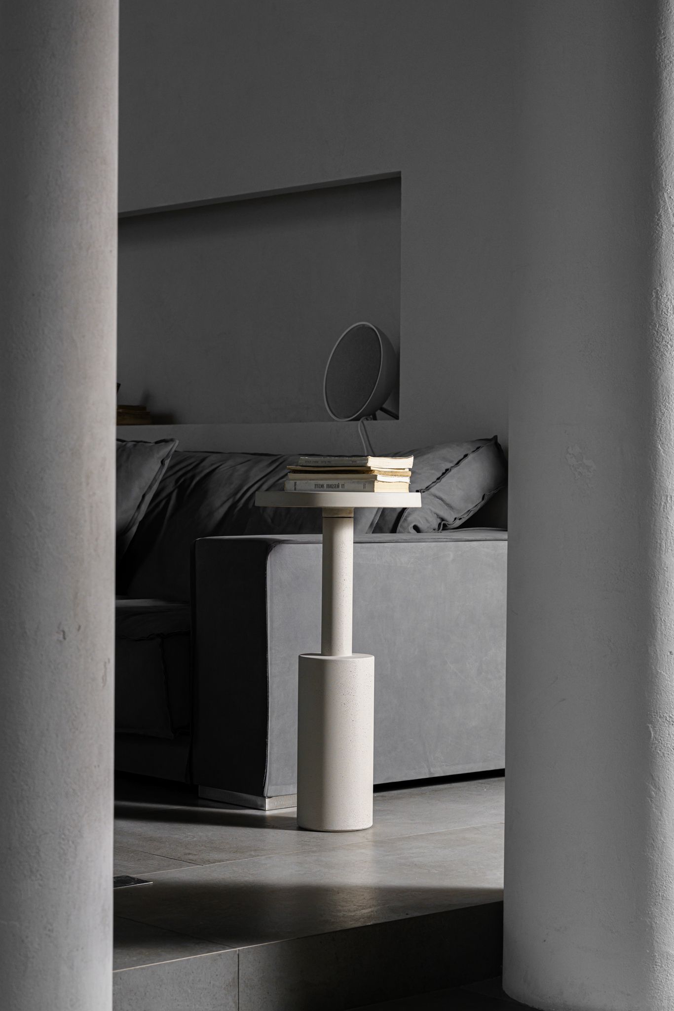 Журнальный столик Pilar 35 Concrete Sand / Anthracite Concrete — Baxter, дерево, фото 3