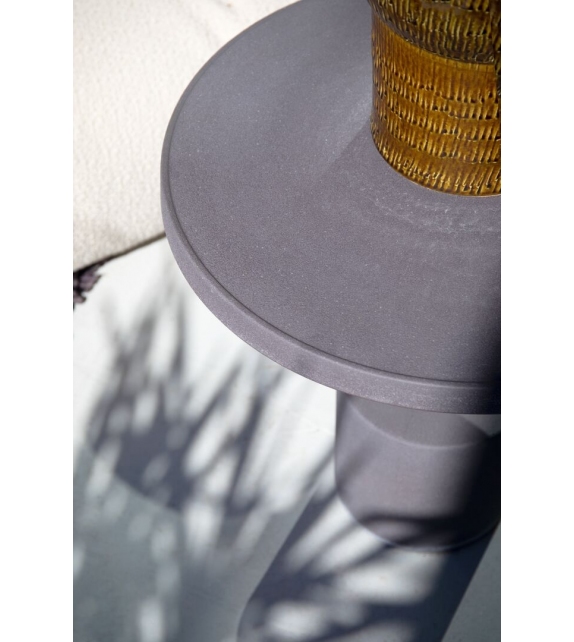 Современный дизайн Журнальный столик Pilar Concrete Vintage Rose 35 — Baxter