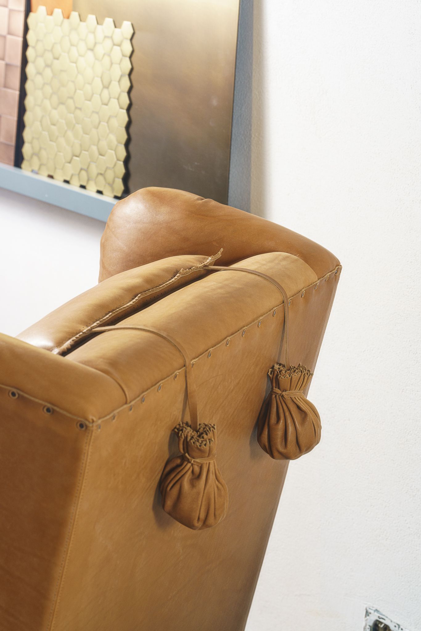 Кресло в коже Pochette cloister natural — Baxter, кожа, фото 4