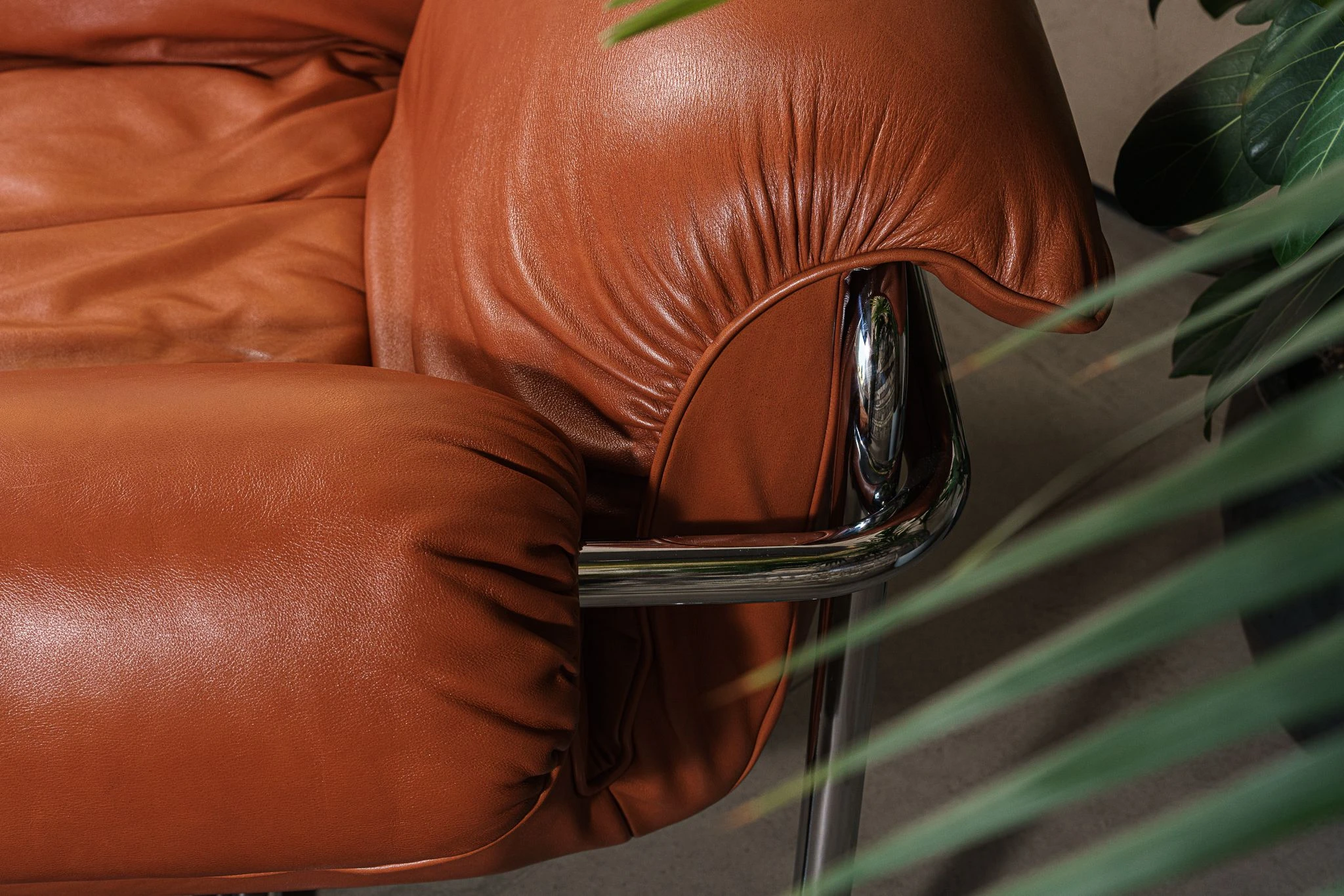 Кресло So Good Leather Polish Ares — Baxter, металл, фото 4