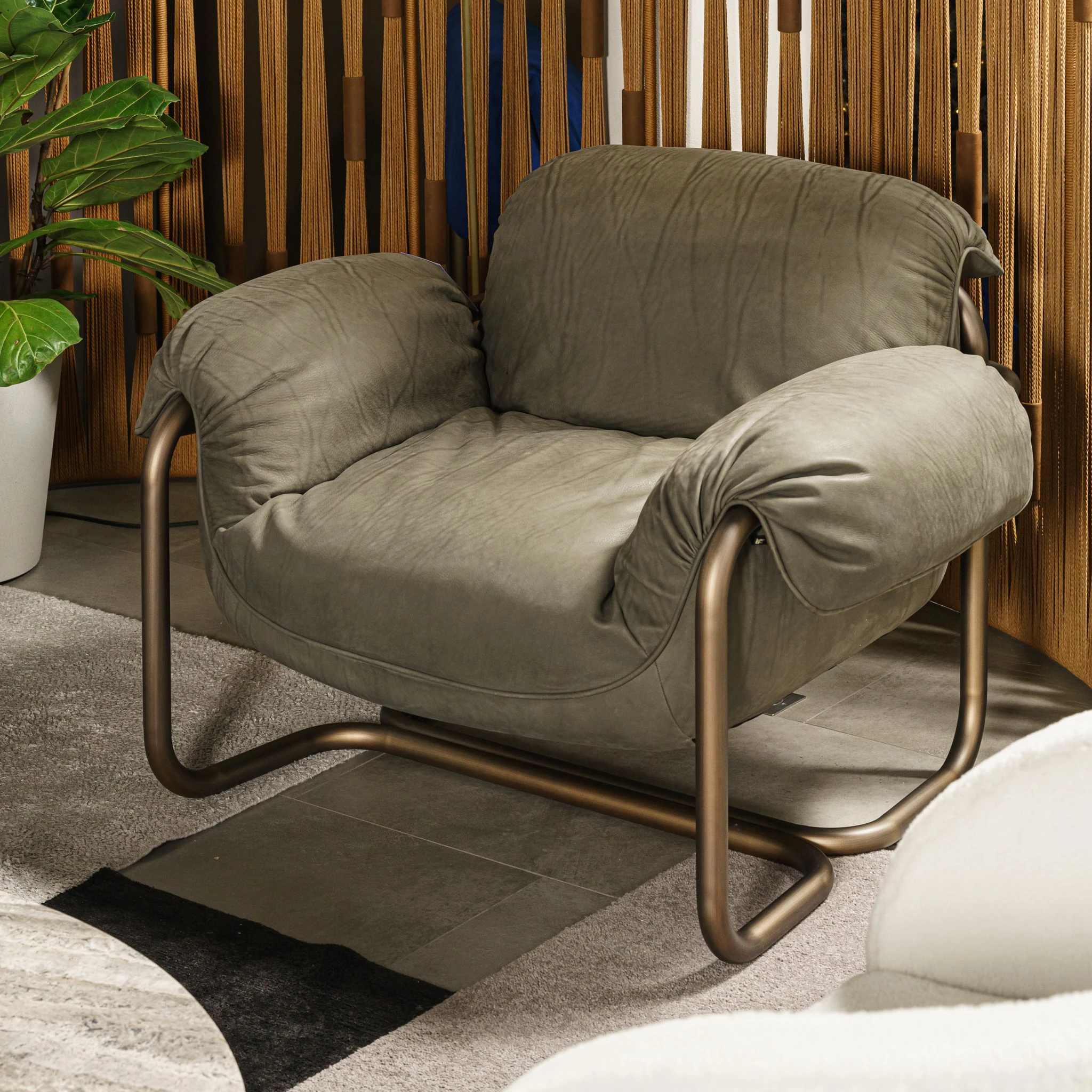 Кресло So Good Plume Mat Leather — Baxter, металл