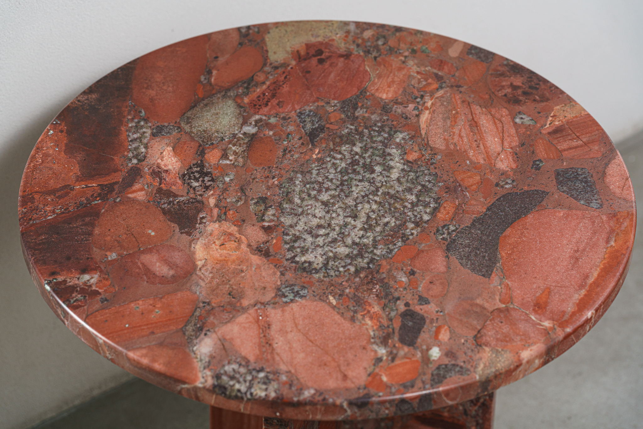 Современный дизайн Журнальный столик Tebe Granite Red Rhapsody 45 — Baxter, фото 4