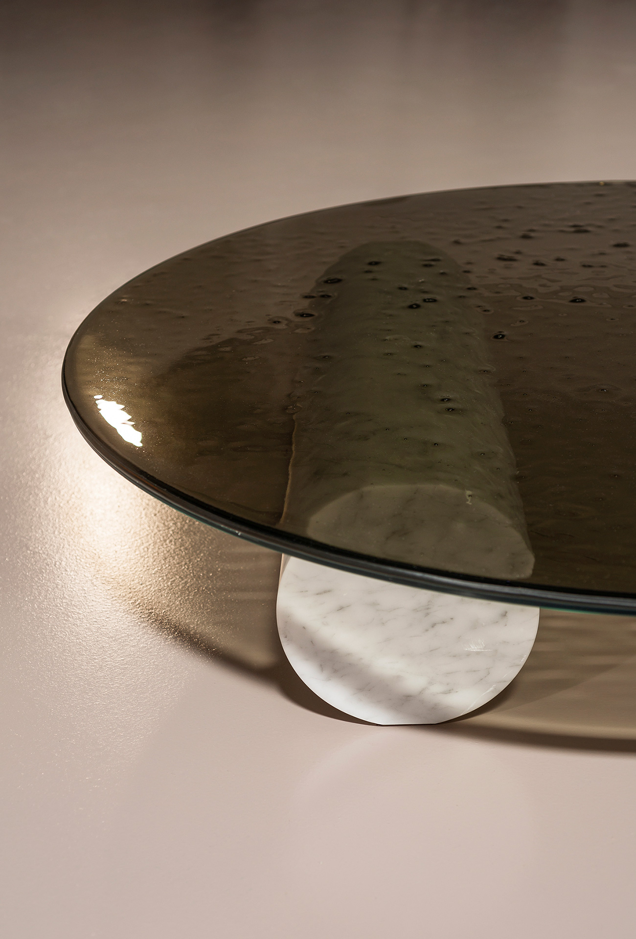 Журнальный столик Verre Bianco Giola marble — Baxter, мрамор