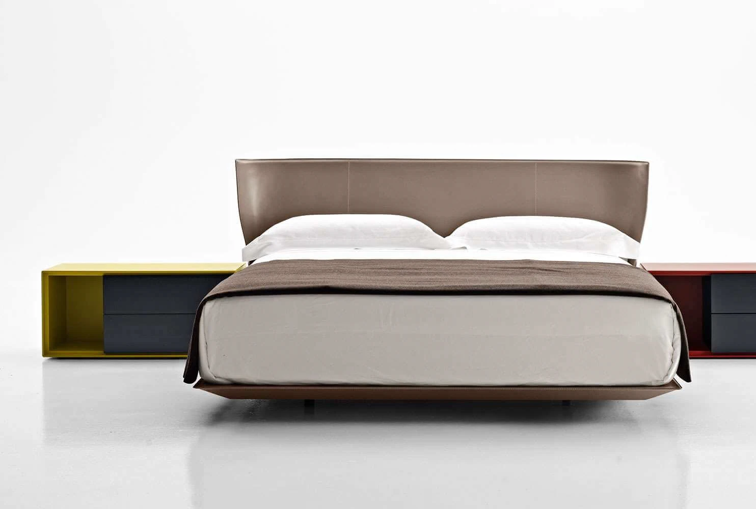 Кровать Alys — B&B Italia, кожа, фото 4