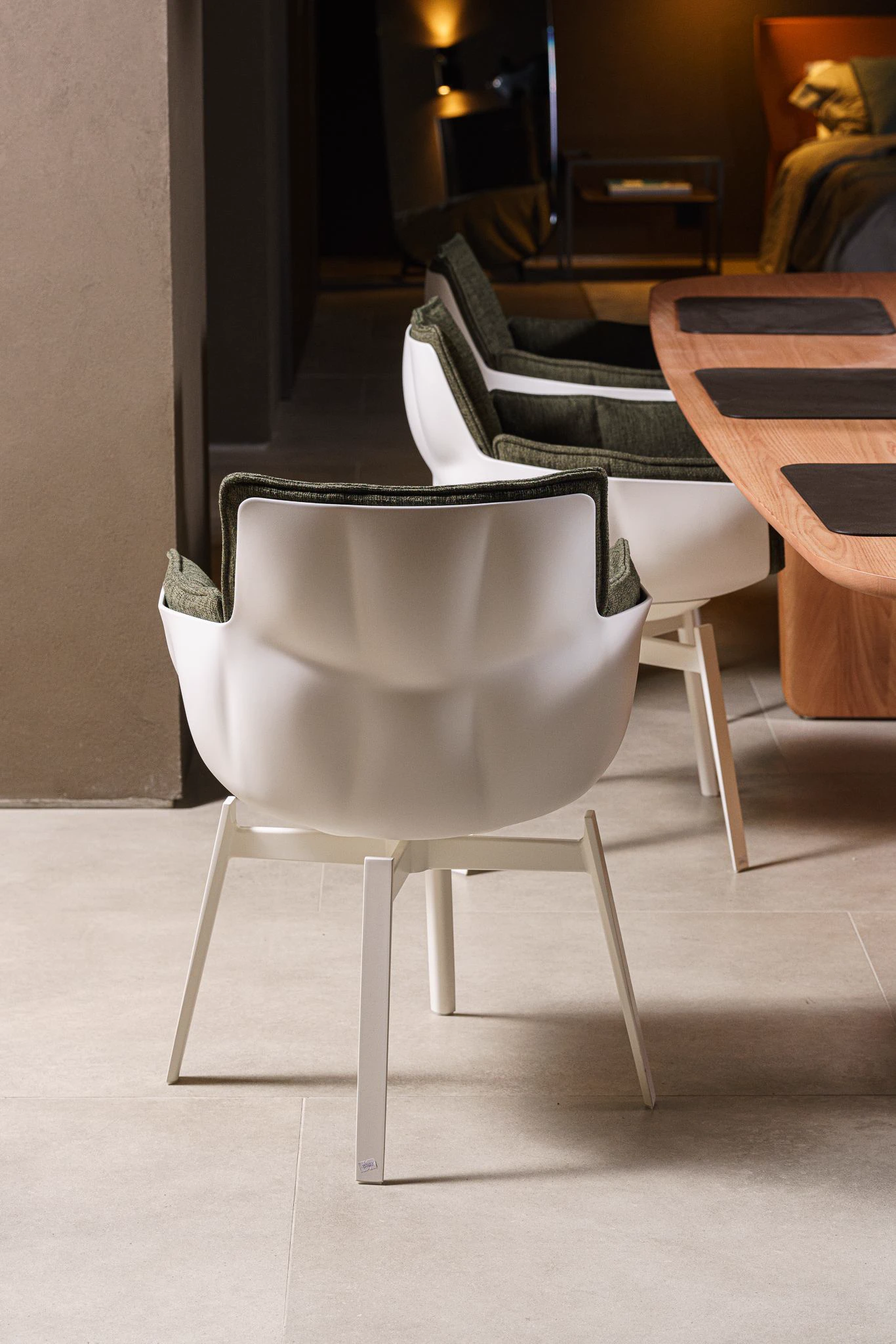Стул Husk Verde Oliva — B&B Italia, кожа, фото 5