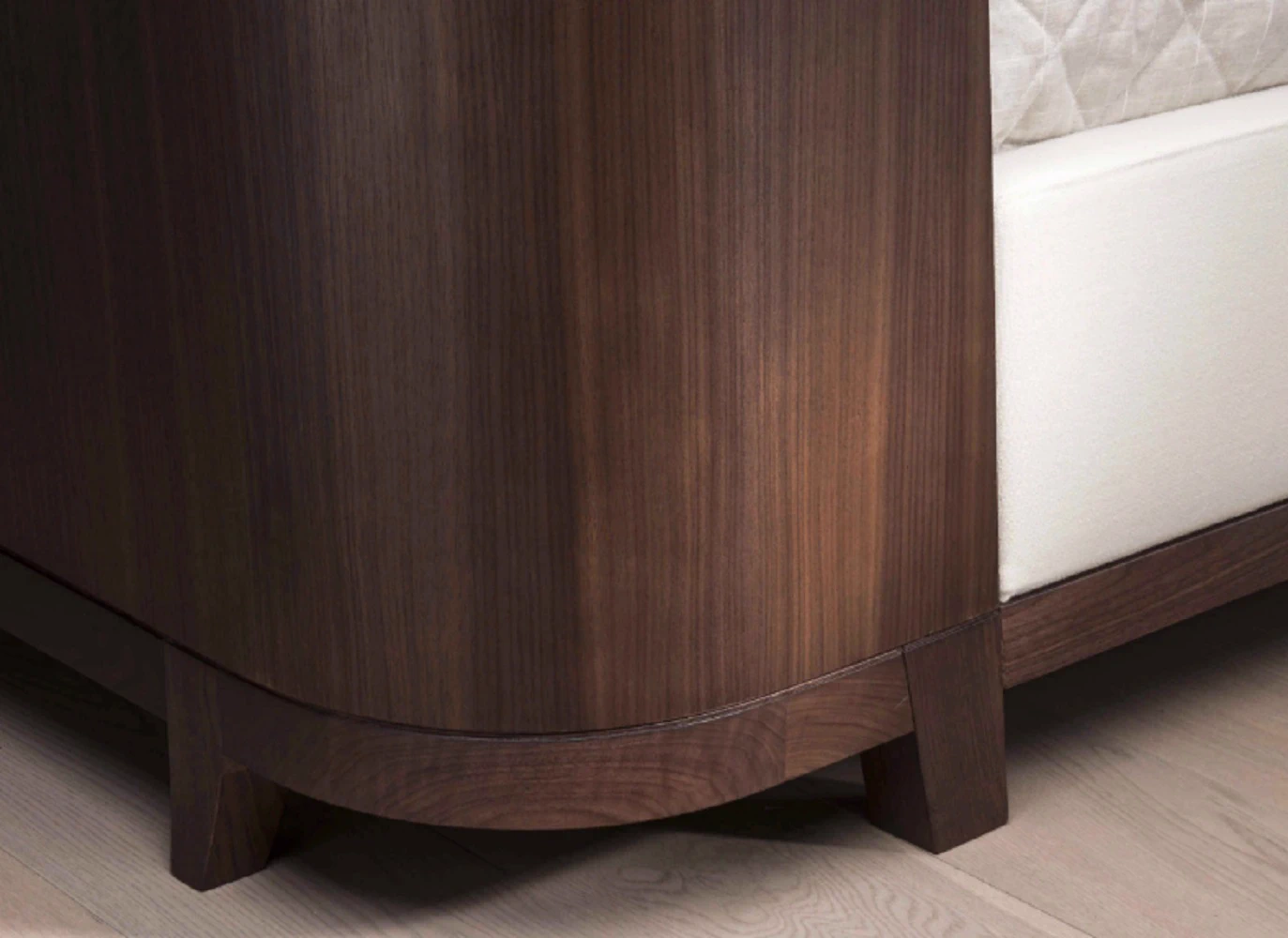 Каркас и наполнение: дерево. Стиль ар-деко Кровать Nisha Wood — Bellavista Collection, ткань, фото 3