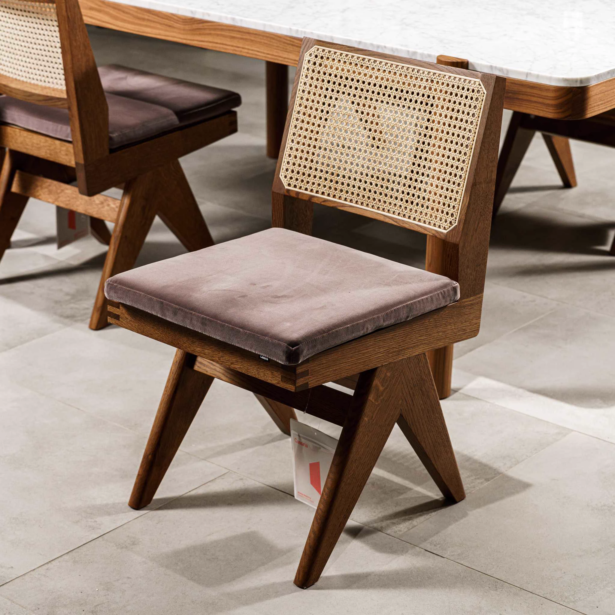 Стул 055 Capitol Complex — Cassina, дерево