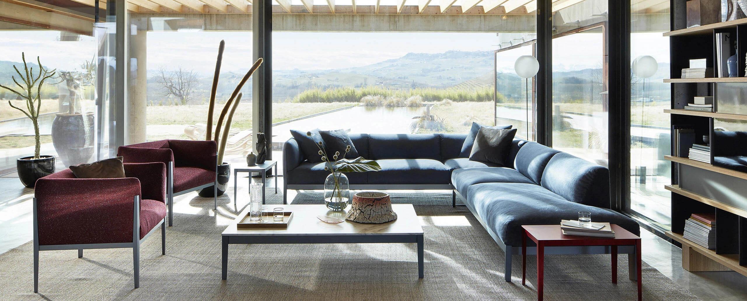 Каркас и наполнение: металл. Современный дизайн Кресло 144 — Cassina, кожа, фото 2