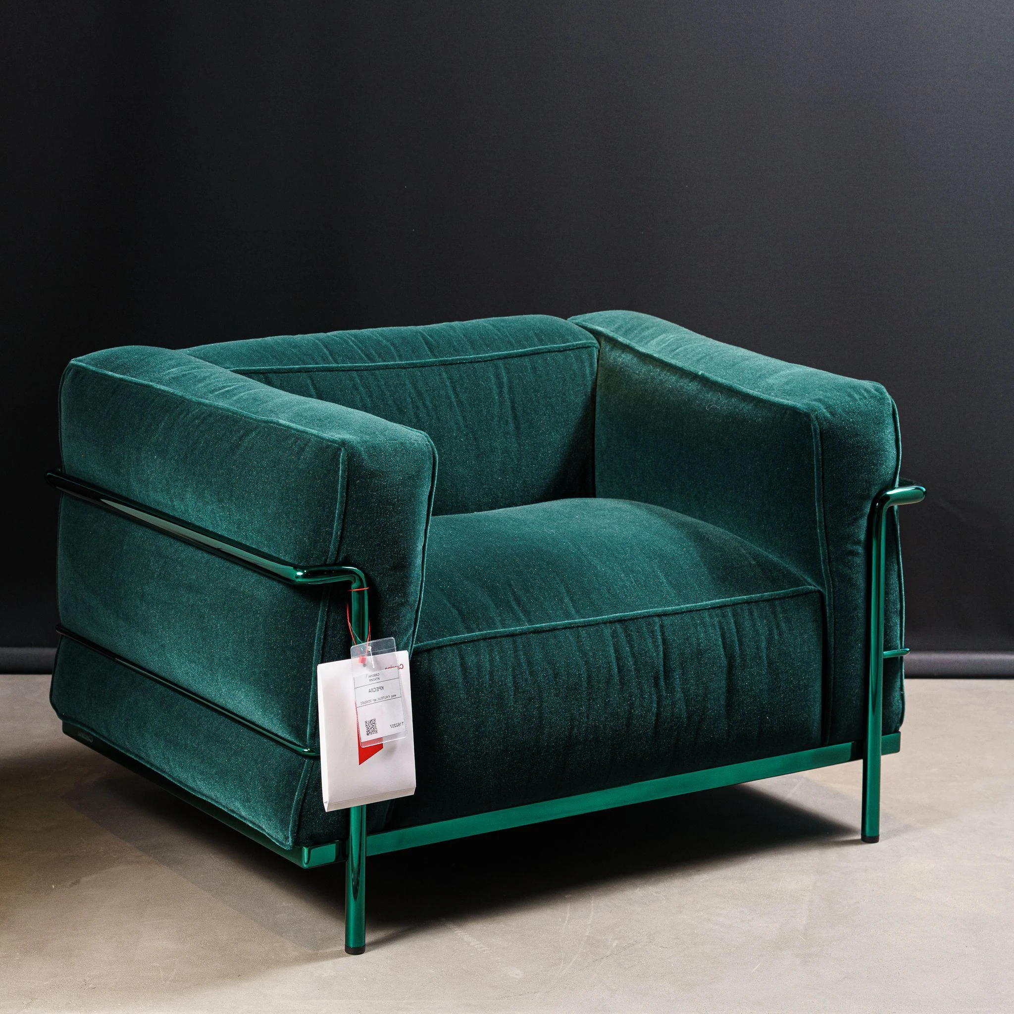 Кресло 2 Fauteuil Grand Confort, Petit Modele, Durable, 60 — Cassina, бархат