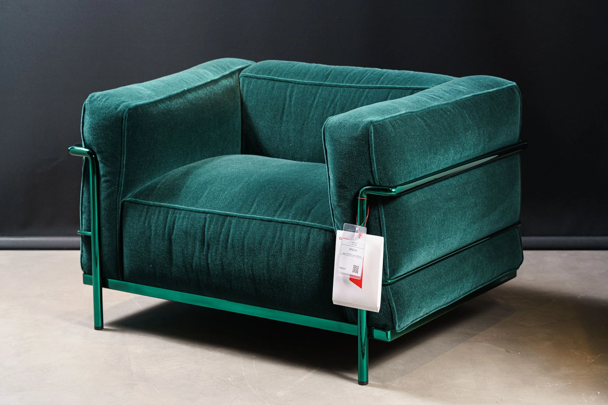 Кресло 2 Fauteuil Grand Confort, Petit Modele, Durable, 60 — Cassina, бархат, фото 2