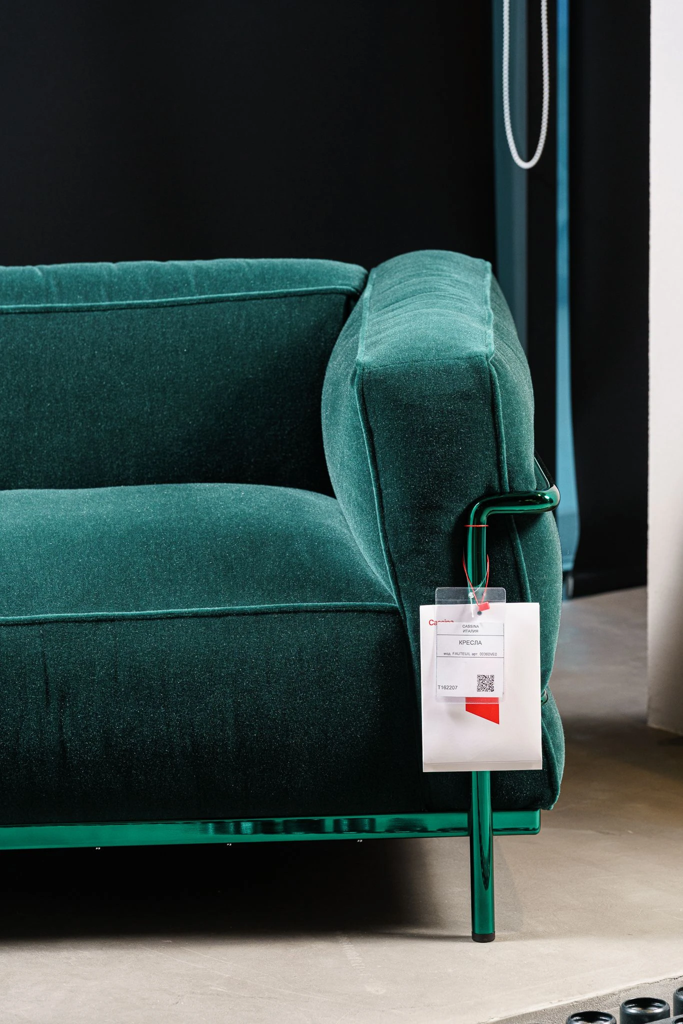 Кресло 2 Fauteuil Grand Confort, Petit Modele, Durable, 60 — Cassina, бархат, фото 4