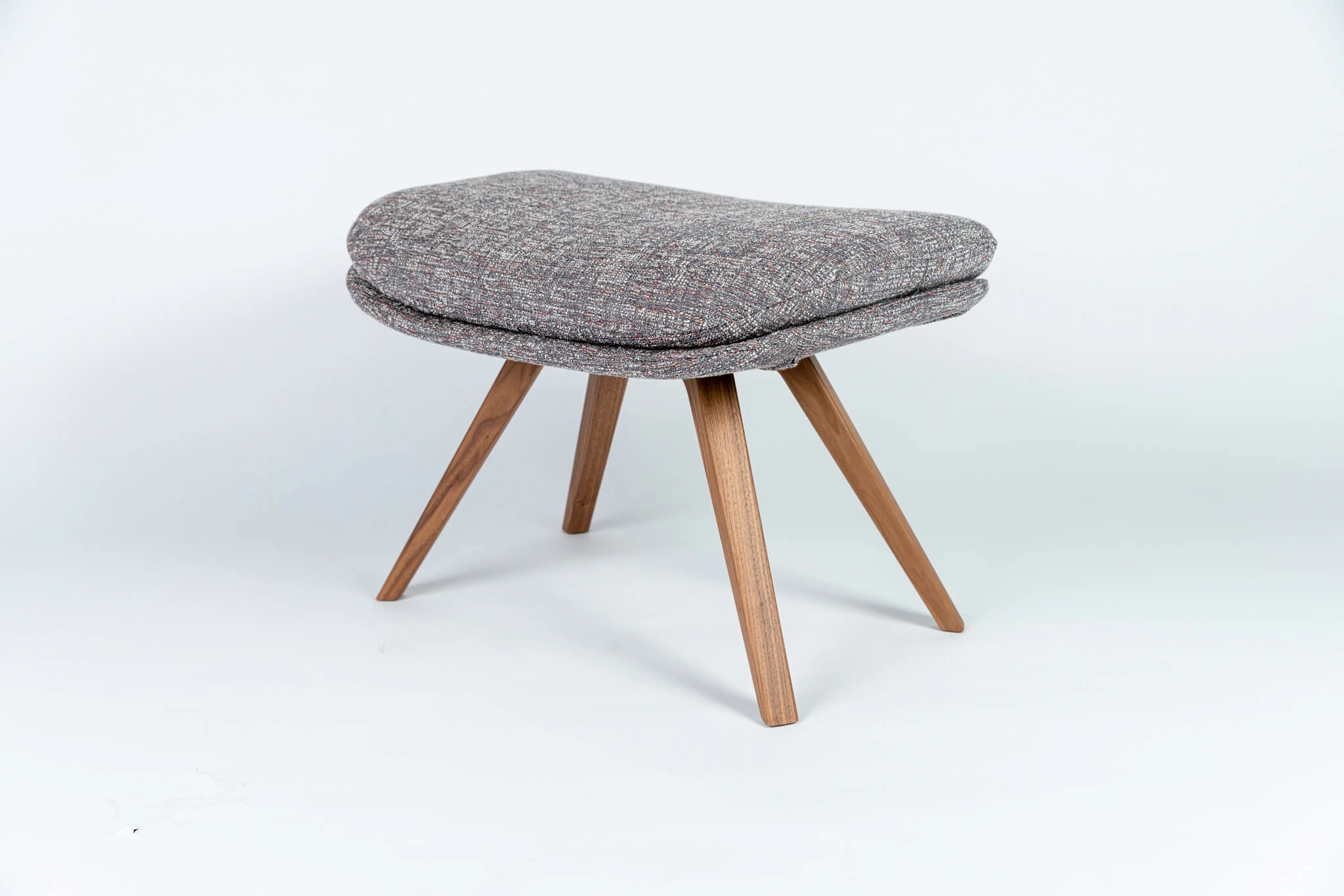 Подставка для ног 395-396 P22 — Cassina, кожа, фото 3
