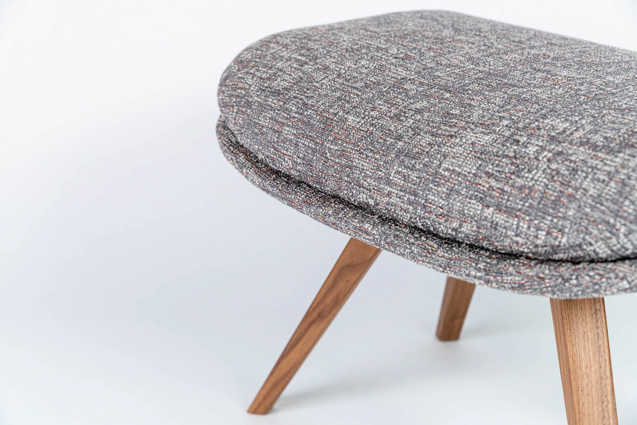 Подставка для ног 395-396 P22 — Cassina, кожа, фото 5