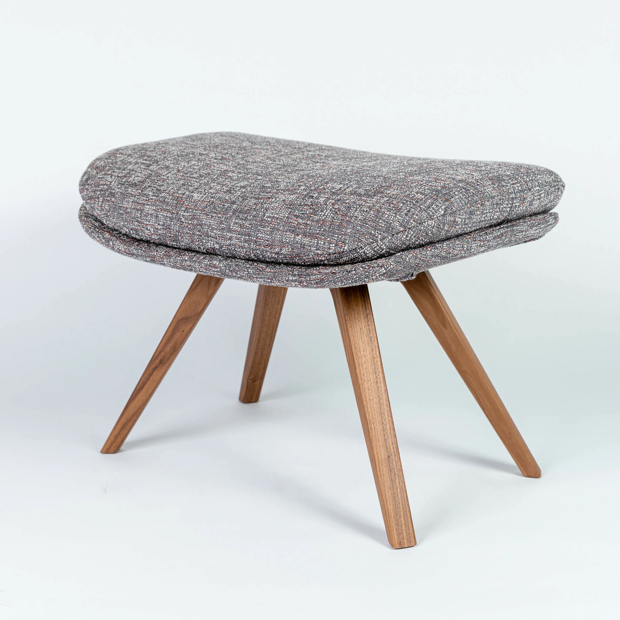 Подставка для ног 395-396 P22 — Cassina, кожа