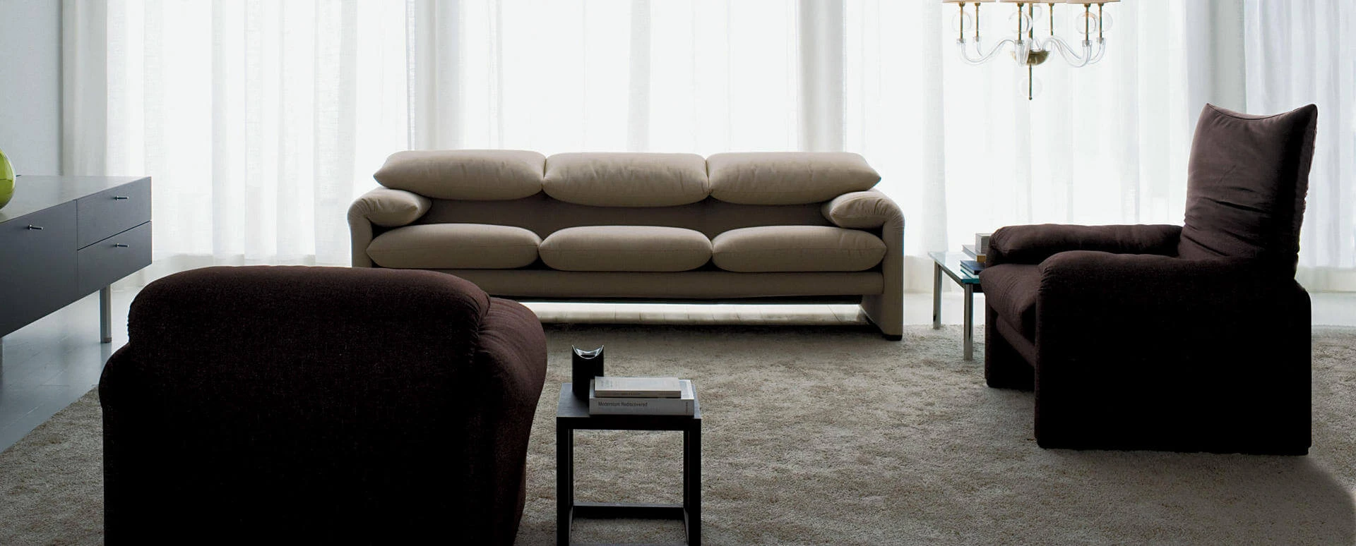 Каркас и наполнение: металл. Современный дизайн Кресло 675 Maralunga — Cassina, кожа, фото 4