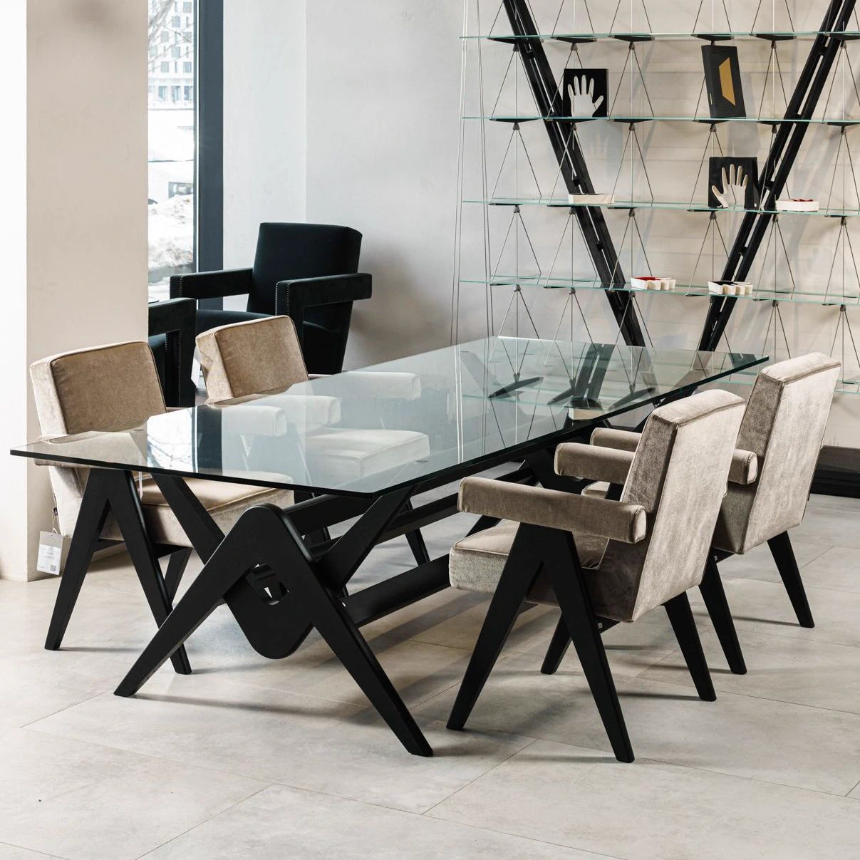 Стол Capitol Complex — Cassina, стекло