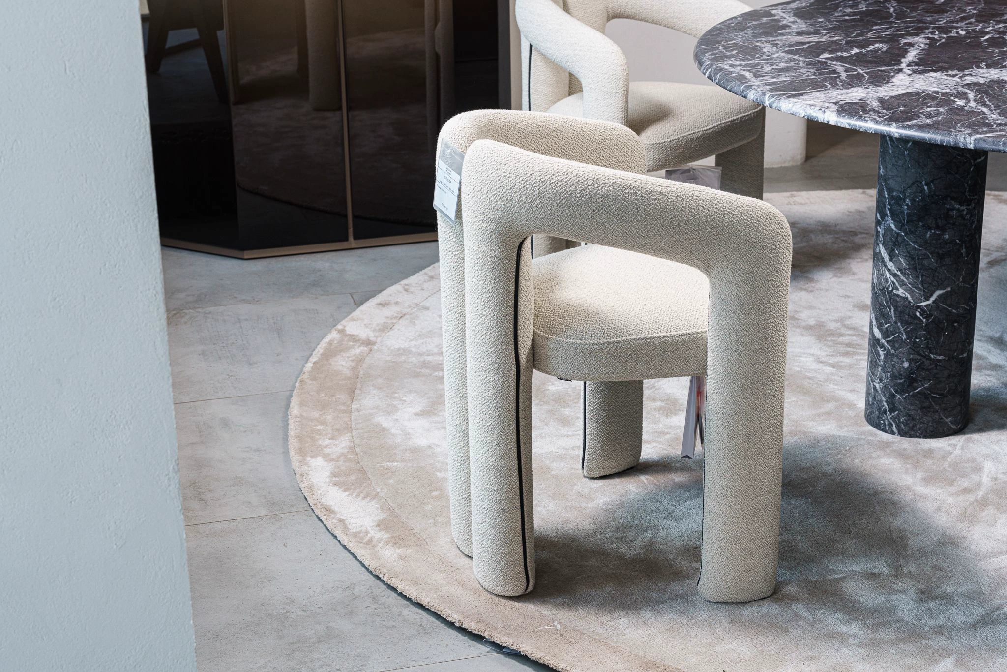 Стул Dudet Look Bianco — Cassina, кожа, фото 3