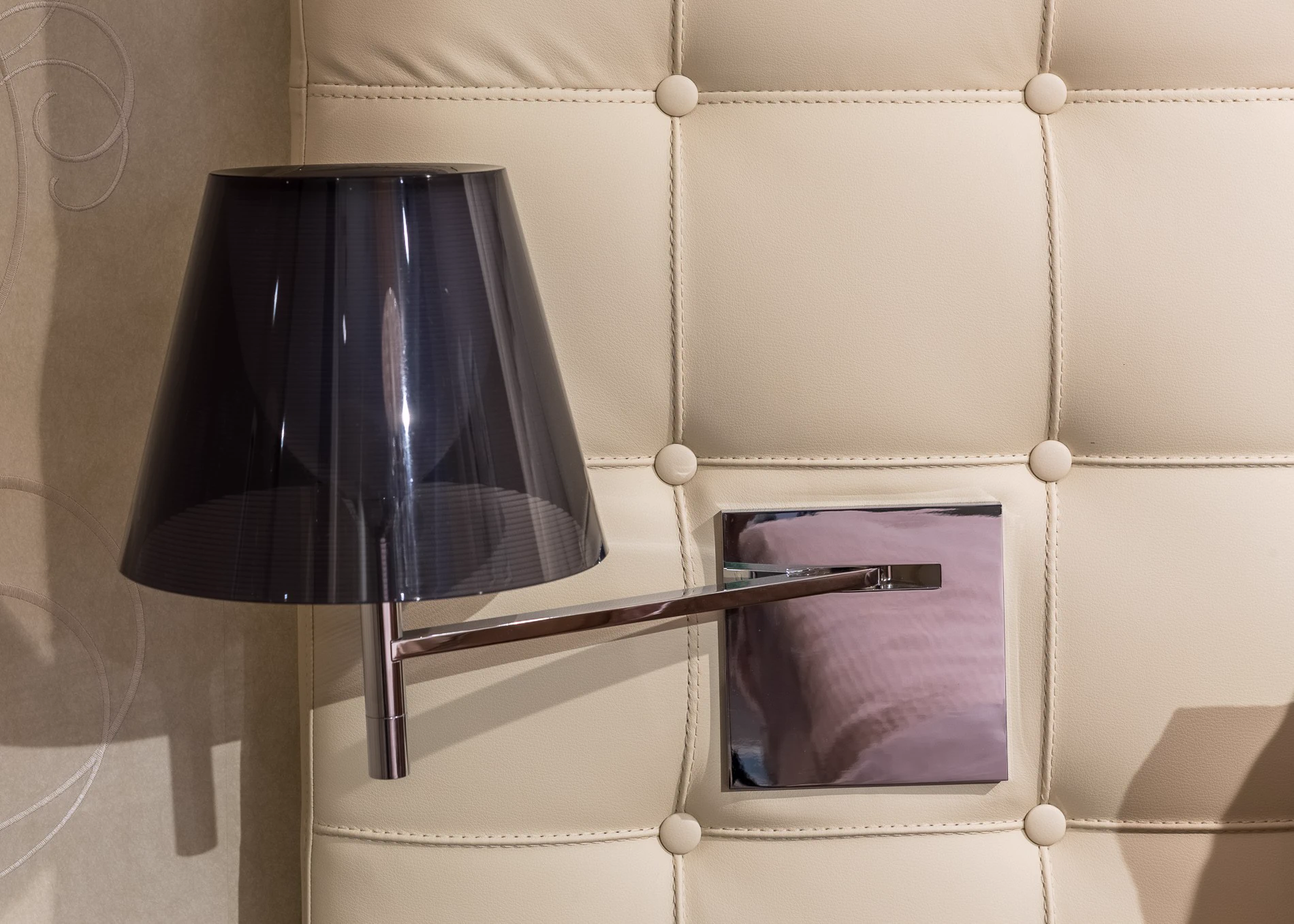 Кровать с высоким изголовьем L26/L27 Volage — Cassina, фото 6