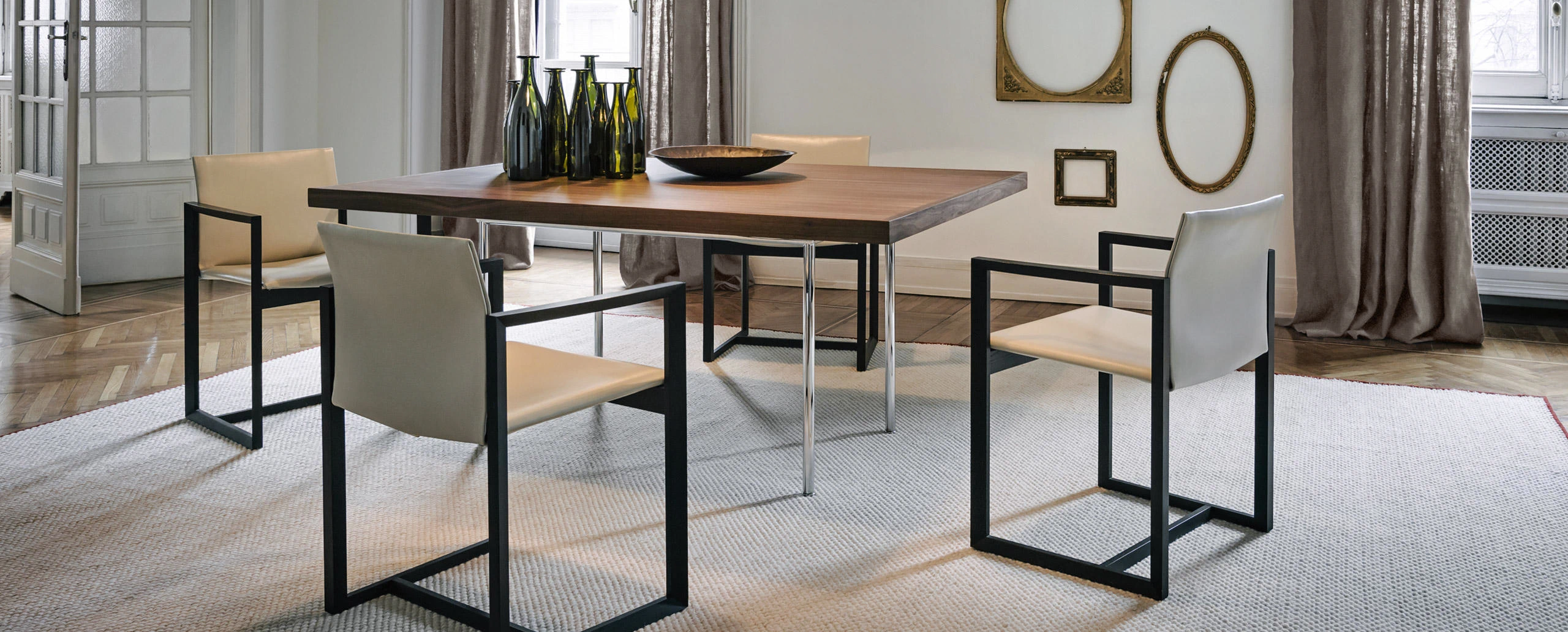 Стол LC12 — Cassina, стекло, фото 4
