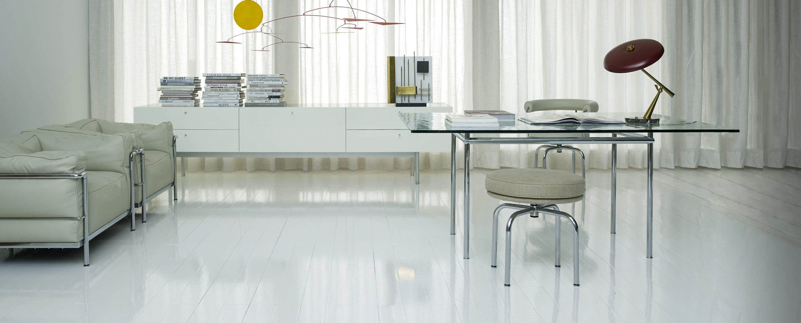 Стол LC12 — Cassina, стекло, фото 5