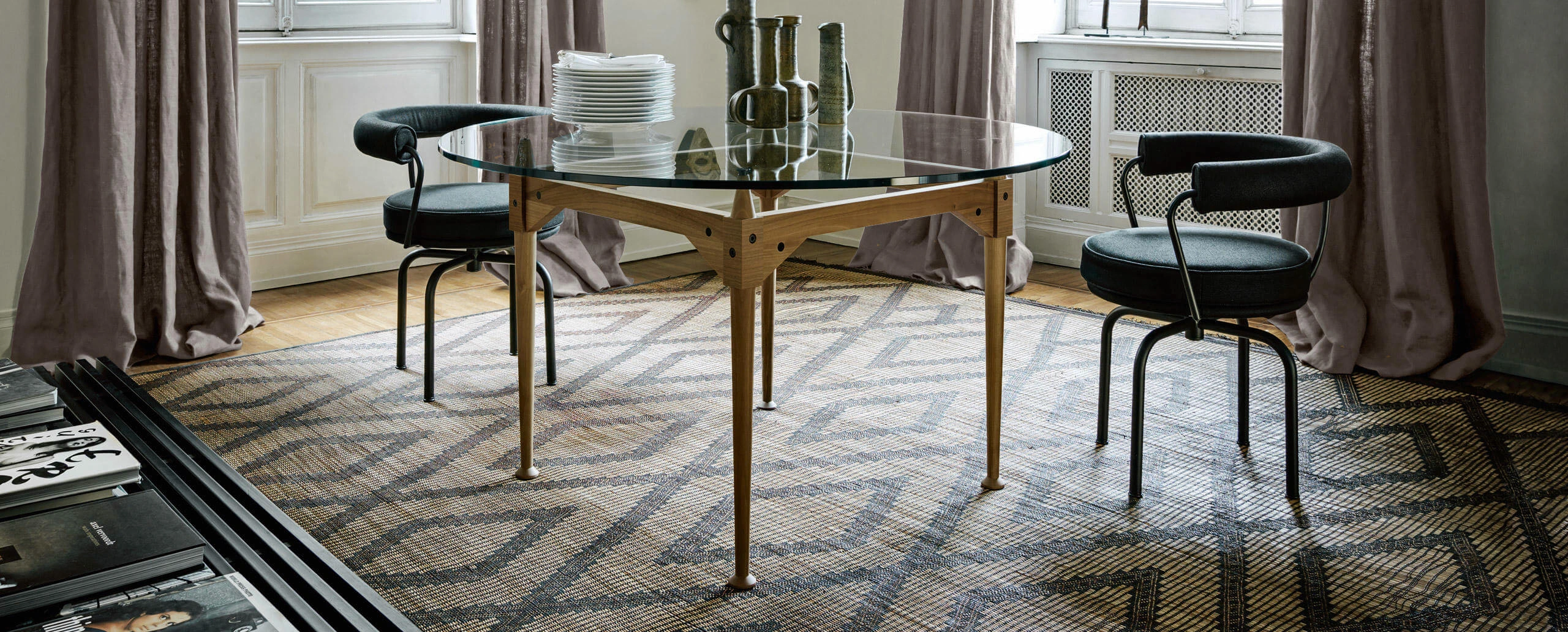 Каркас и наполнение: металл. Современный дизайн Стул LC7 — Cassina, кожа, фото 4
