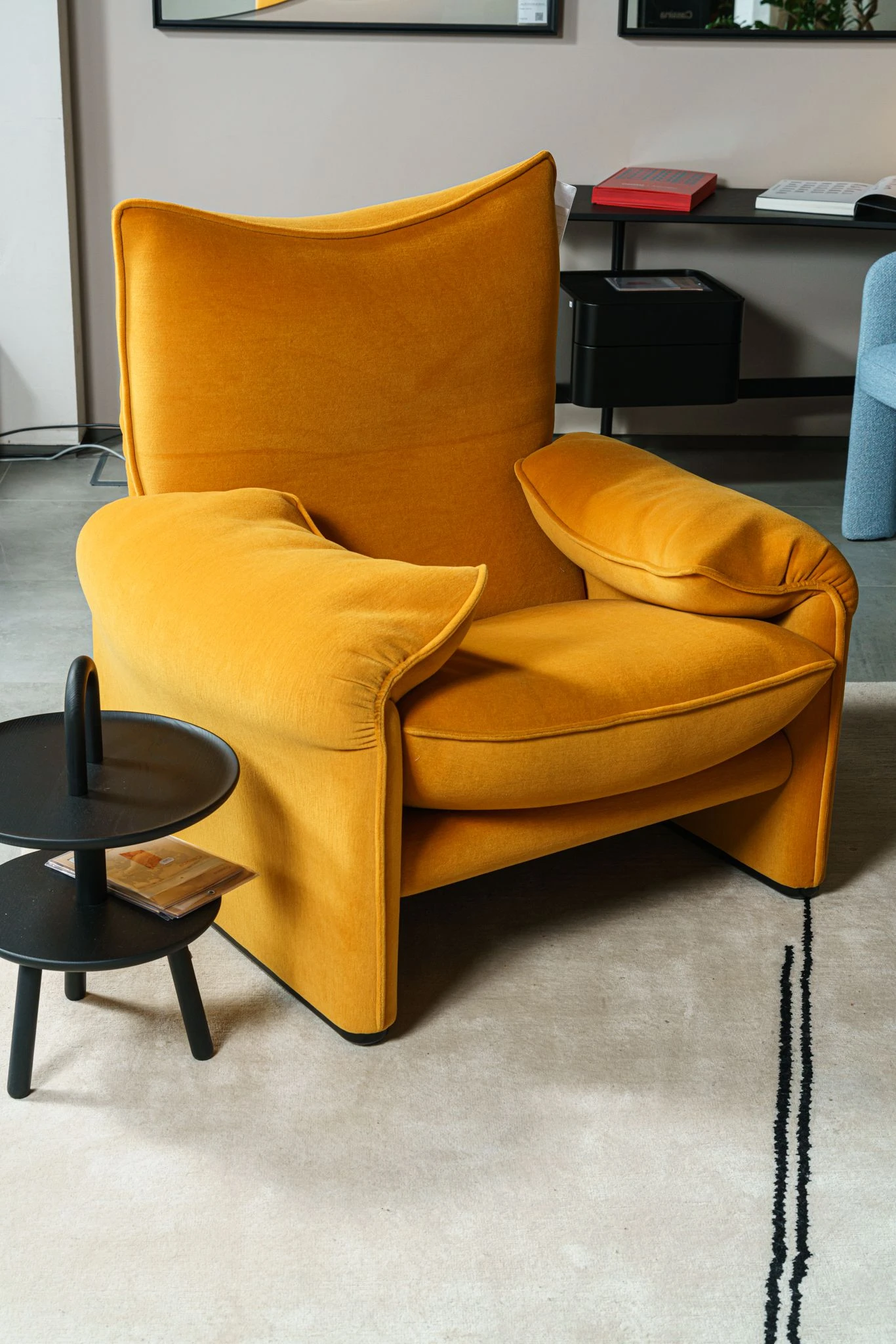 Современный дизайн Кресло Maralunga 40 Maxi Canarino — Cassina, кожа, фото 3