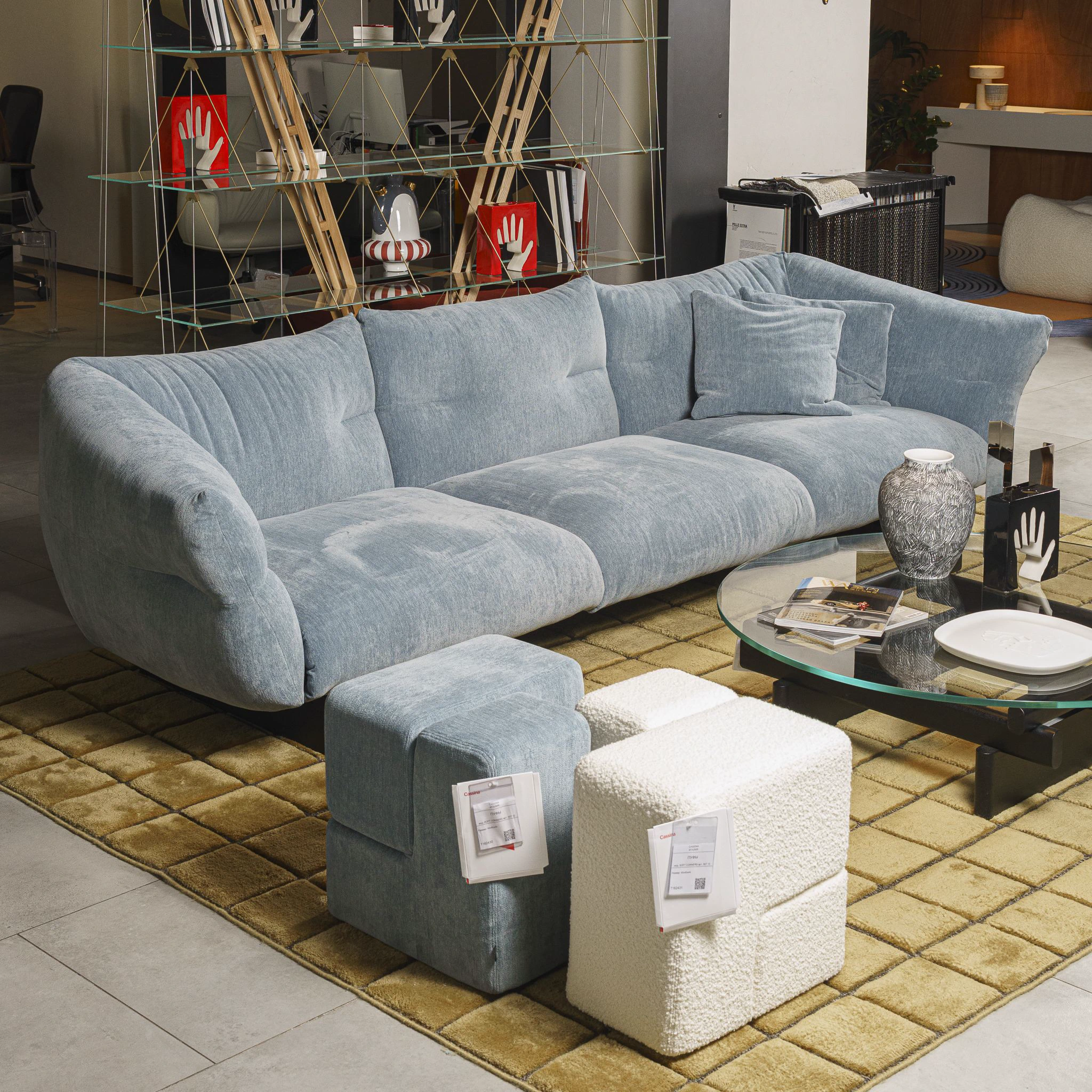 Каркас и наполнение: металл. Современный дизайн Диван Moncloud 315 — Cassina, ткань