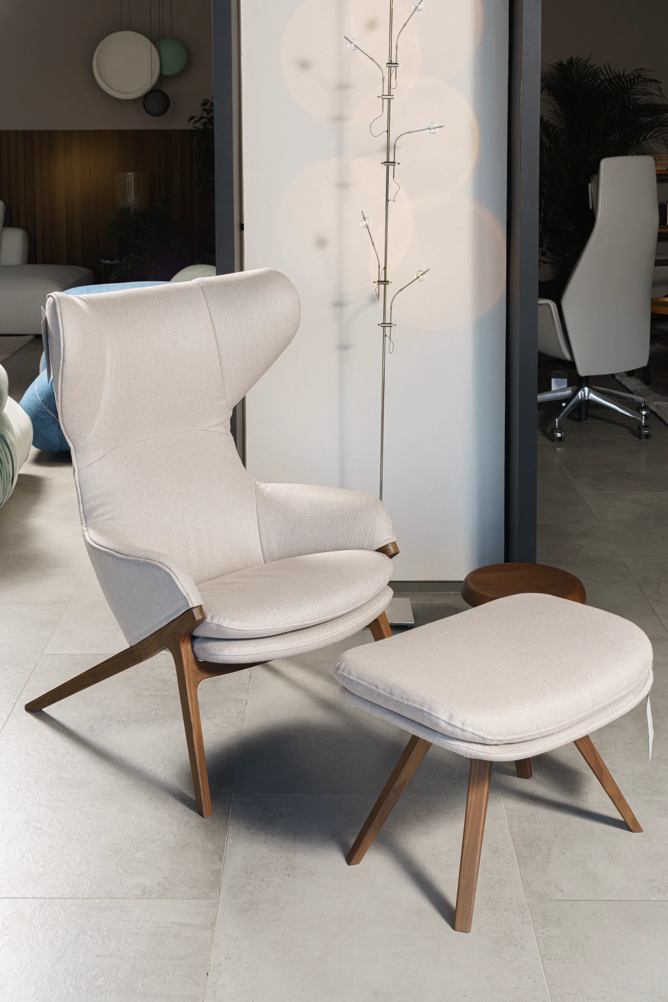 Подставка для ног P22 Canaletto — Cassina, кожа, фото 2