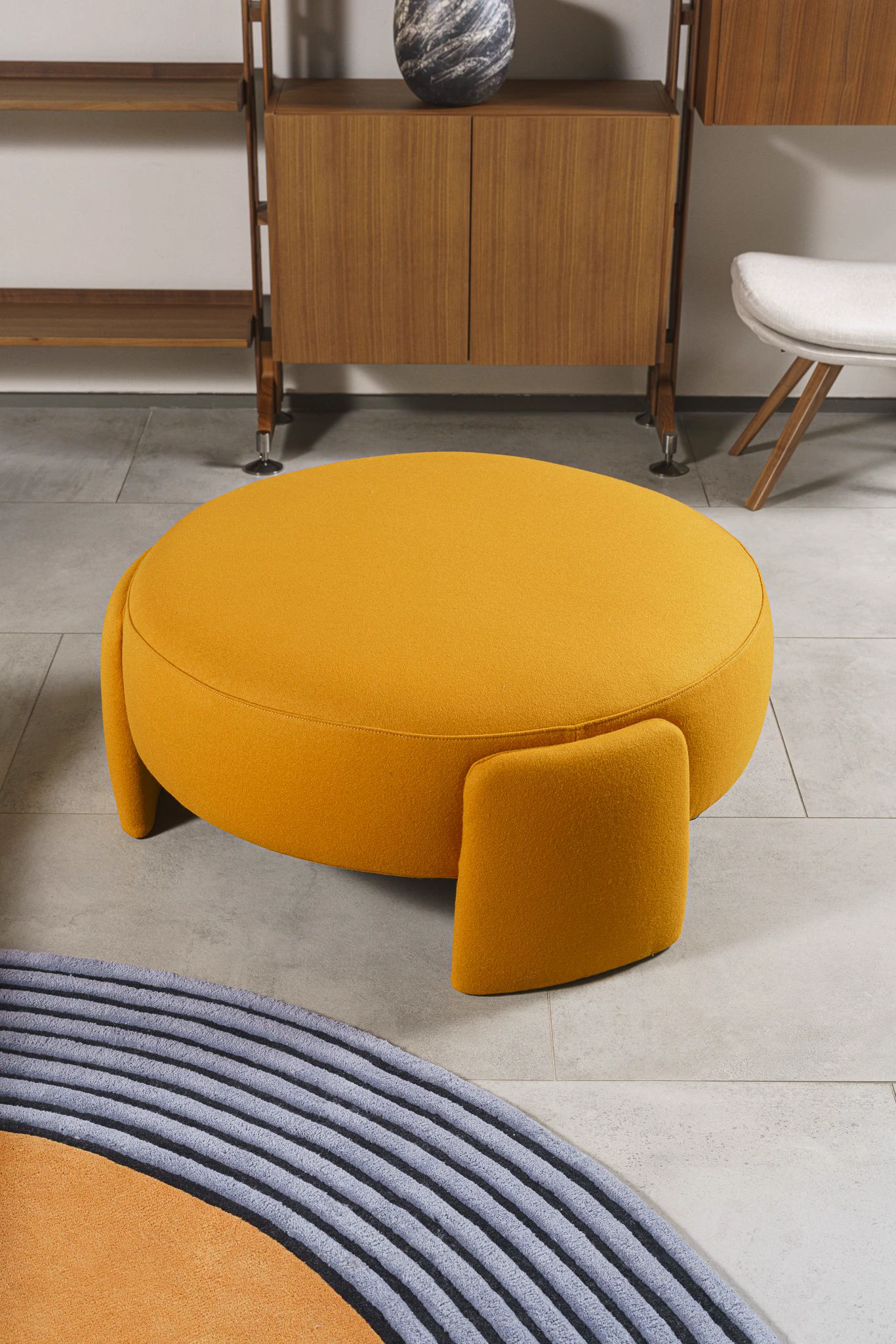 Банкетка Ruuna Pouf round Zafferan — Cassina, ткань, фото 2
