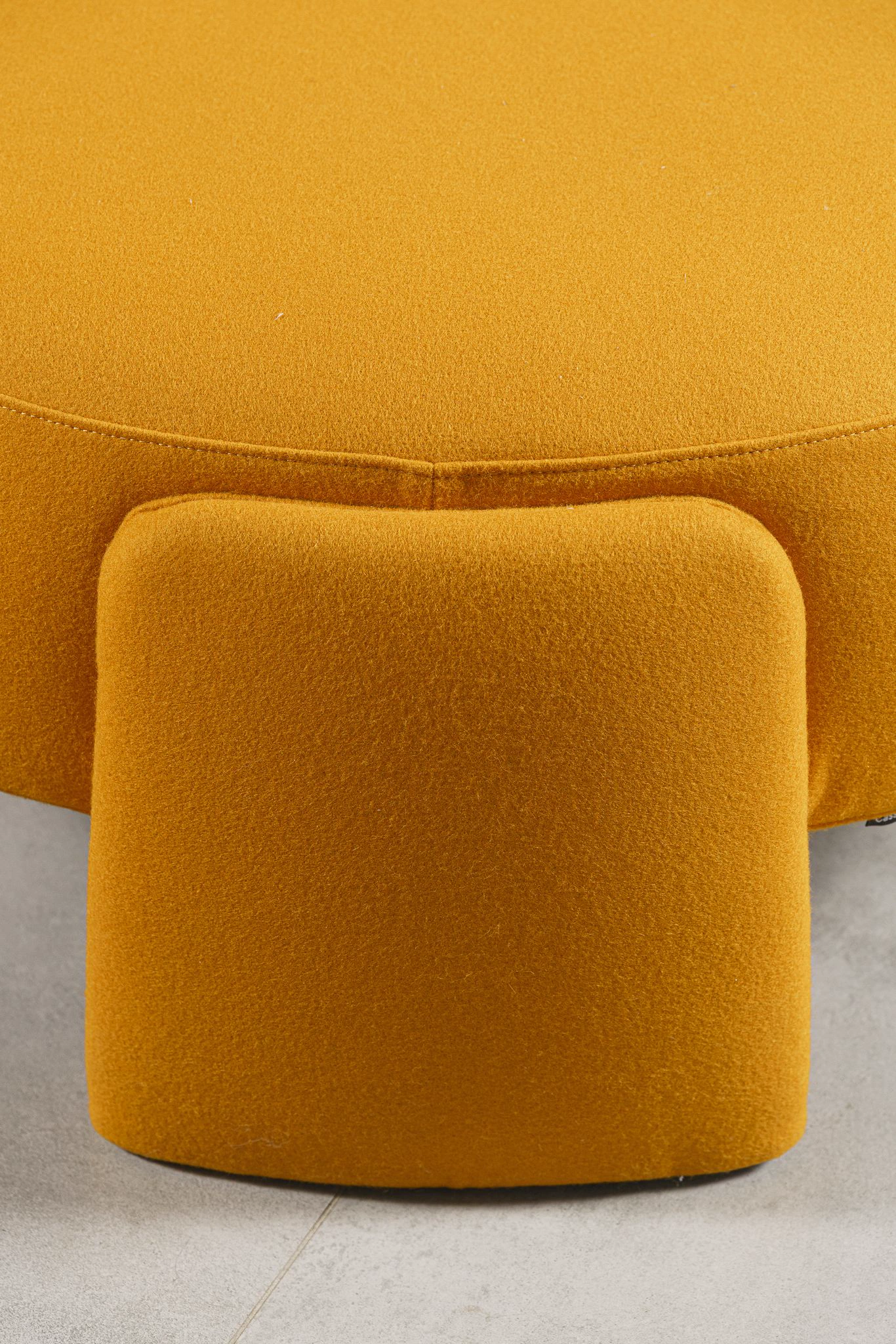 Банкетка Ruuna Pouf round Zafferan — Cassina, ткань, фото 3