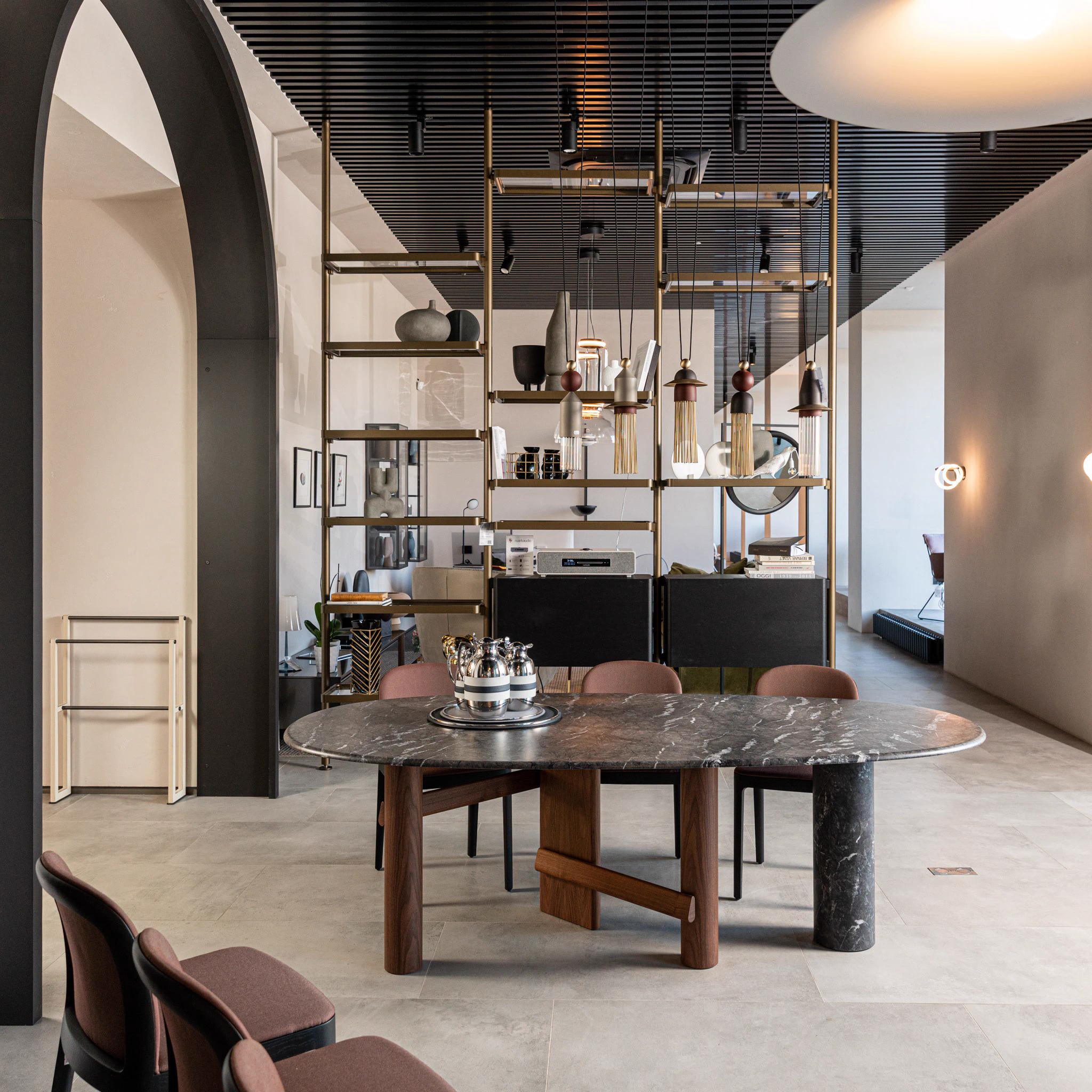 Стол Sengu Oval — Cassina, мрамор, фото 6
