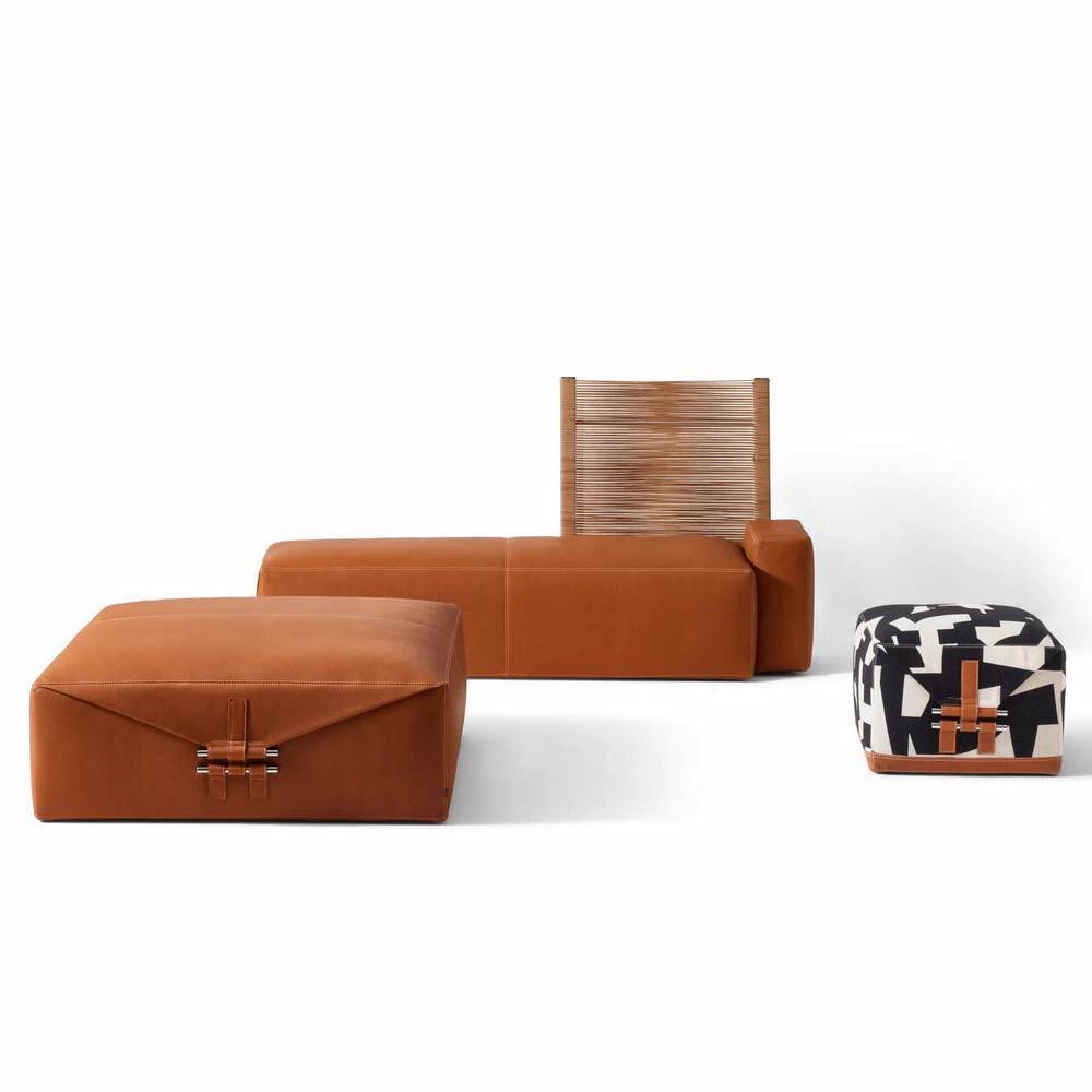 Пуф Somewhere el - S — Cassina, кожа