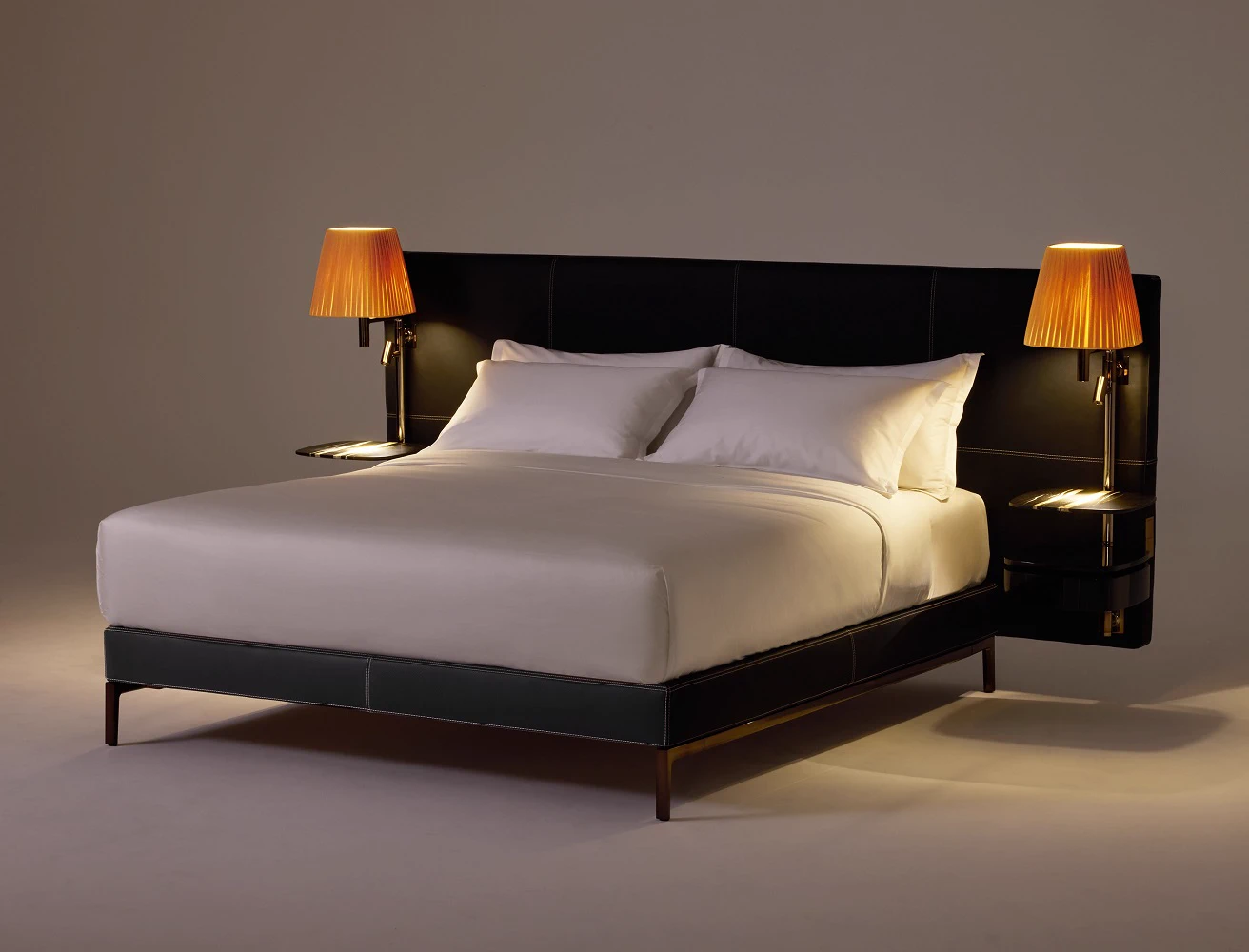 Кровать Volage Ex-S Night — Cassina, кожа, фото 3