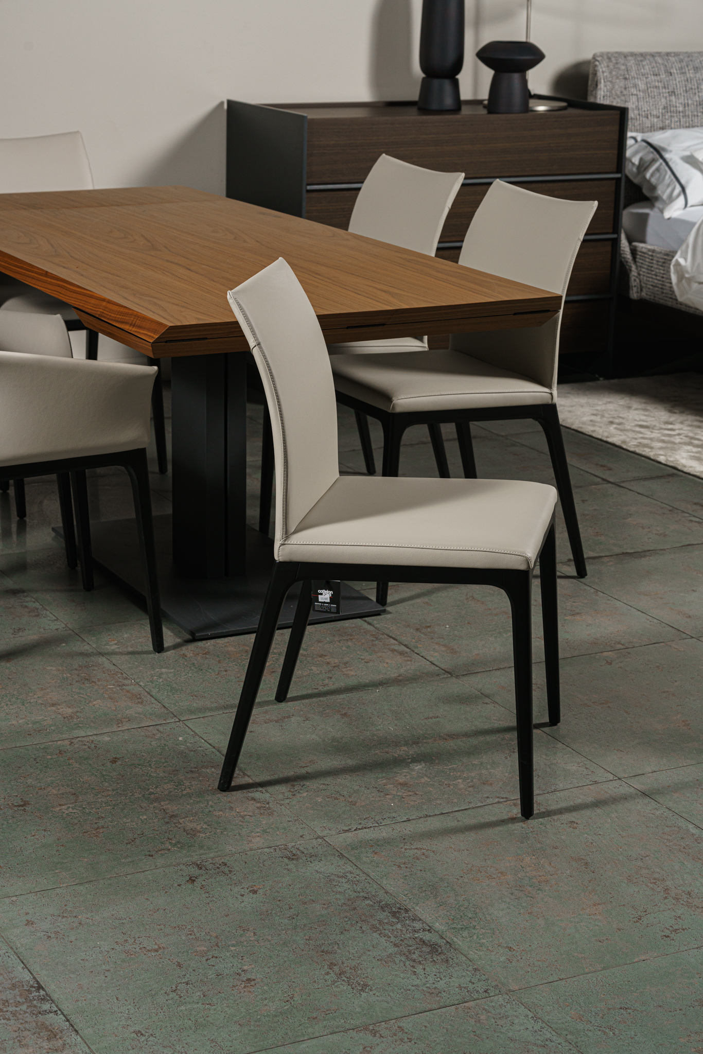 Стул без подлокотников Arcadia pelle 948 lino/nero — Cattelan Italia, кожа, фото 4