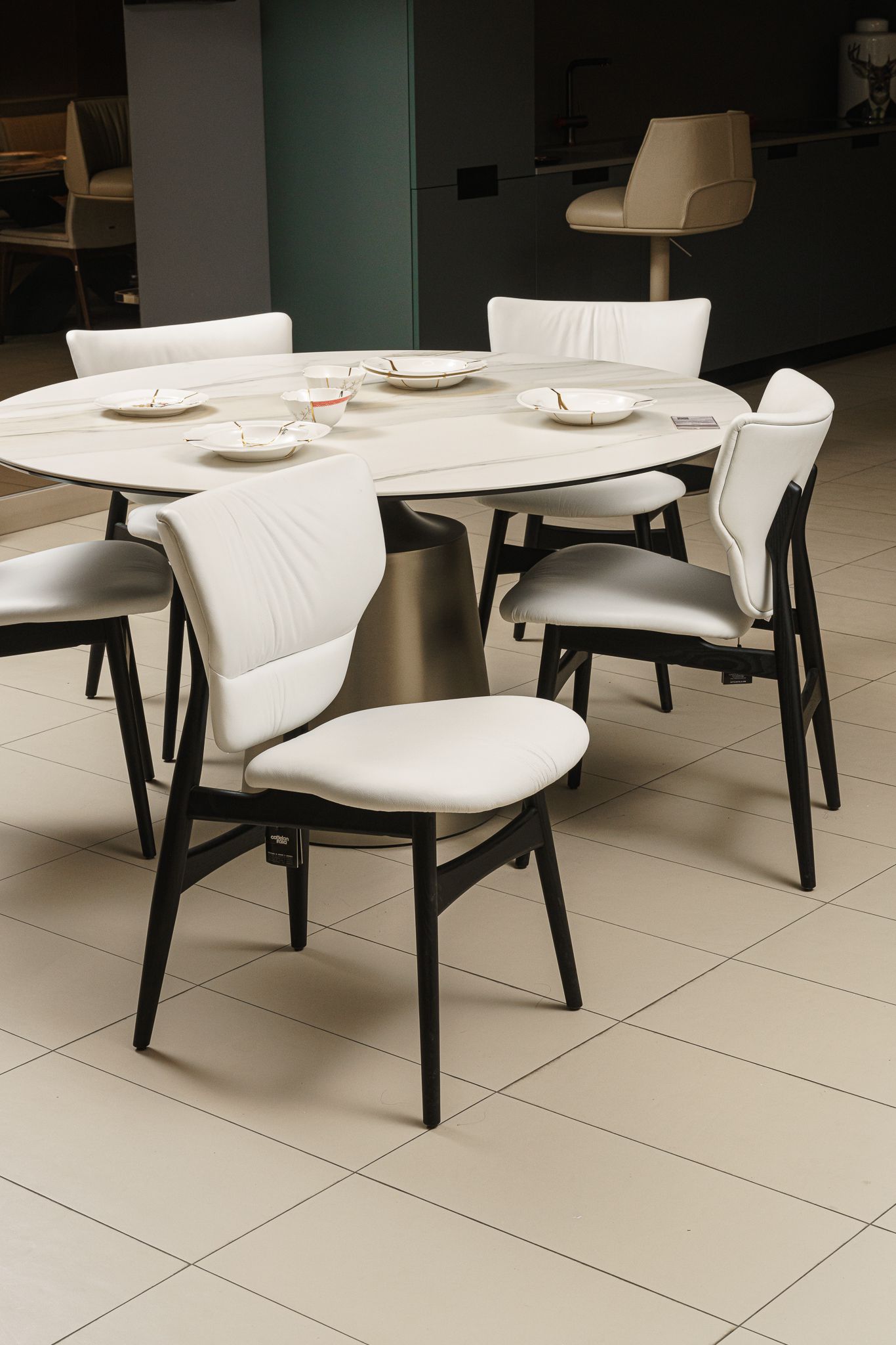 Стул Dumbo Bianco and Frassino nero — Cattelan Italia, кожа, фото 3