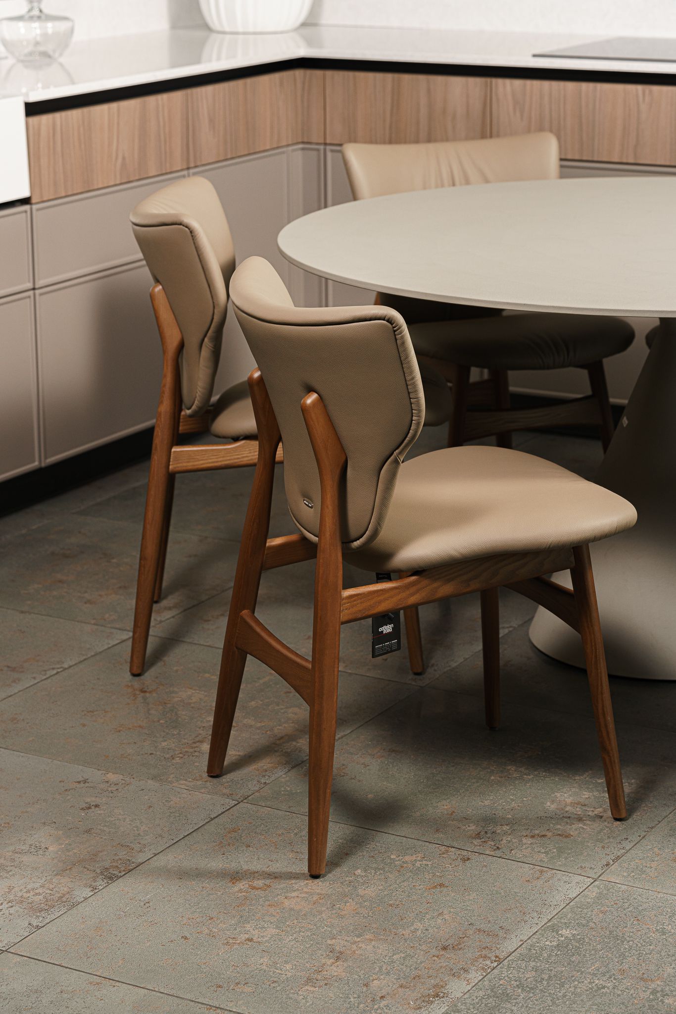 Стул Dumbo Fango / Canaletto Walnut — Cattelan Italia, кожа, фото 5