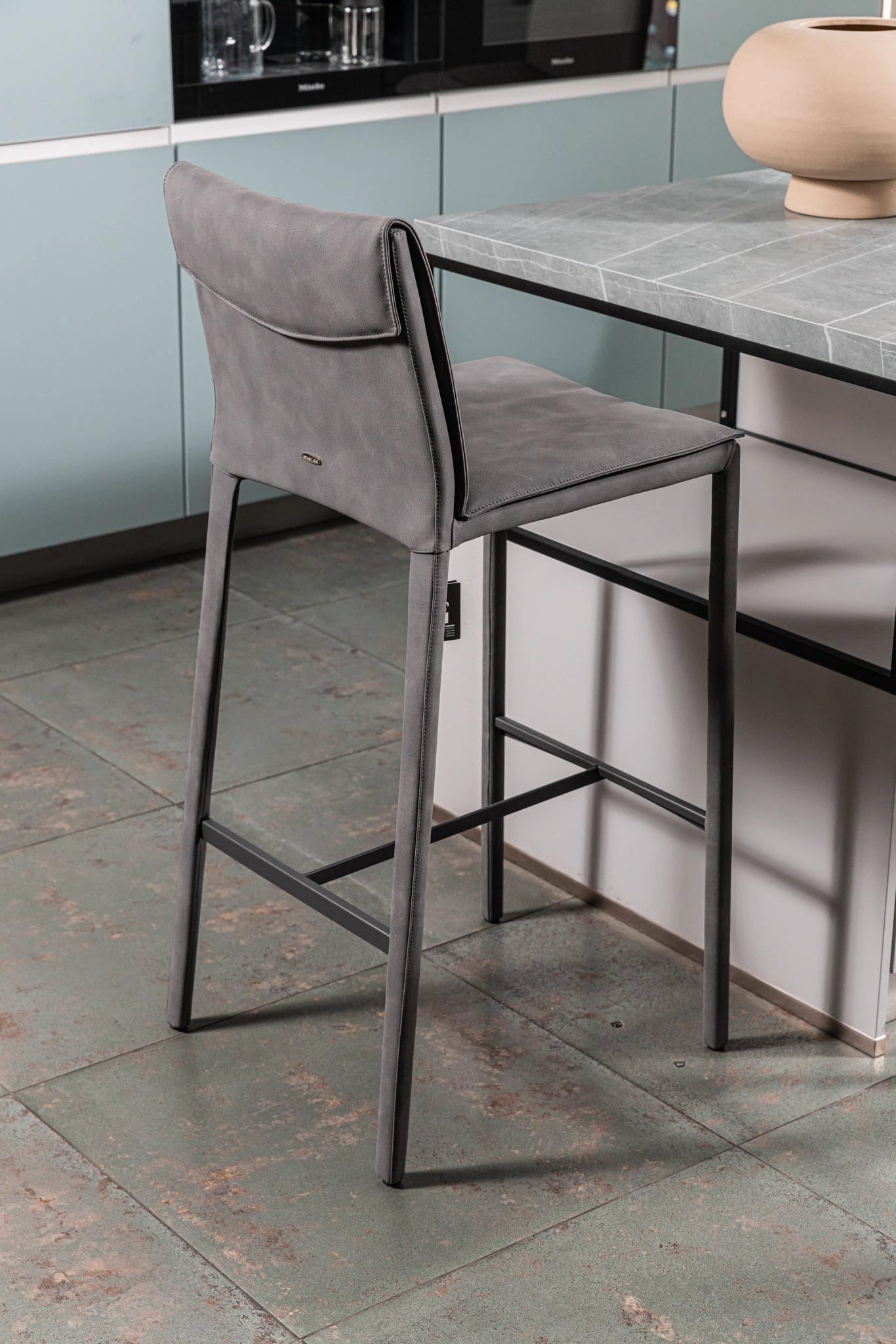 Барный стул Isabel A Pelle SN06 Vulcano — Cattelan Italia, кожа, фото 4