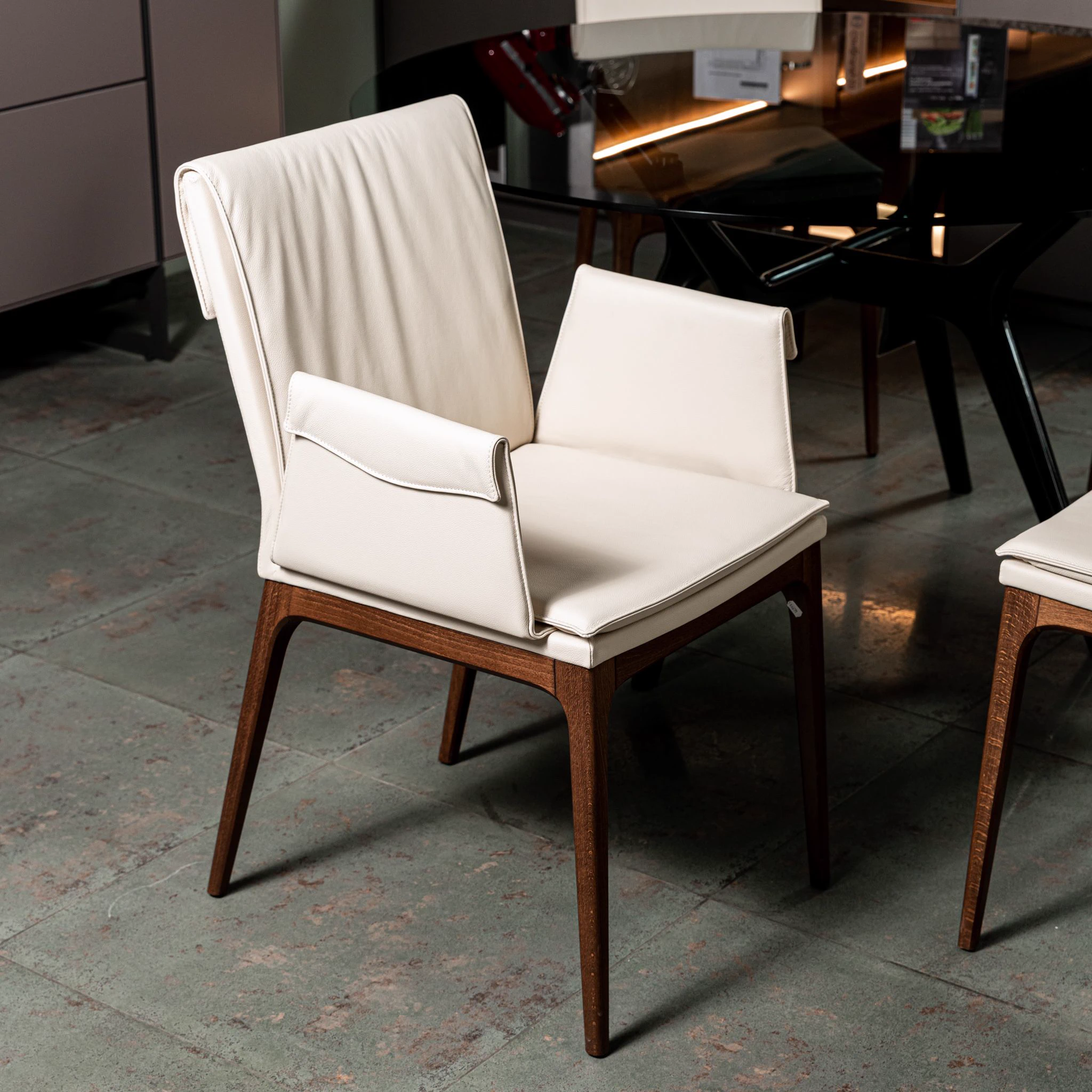 Стул Sofia B Noce Canaletto and Oyster — Cattelan Italia, кожа