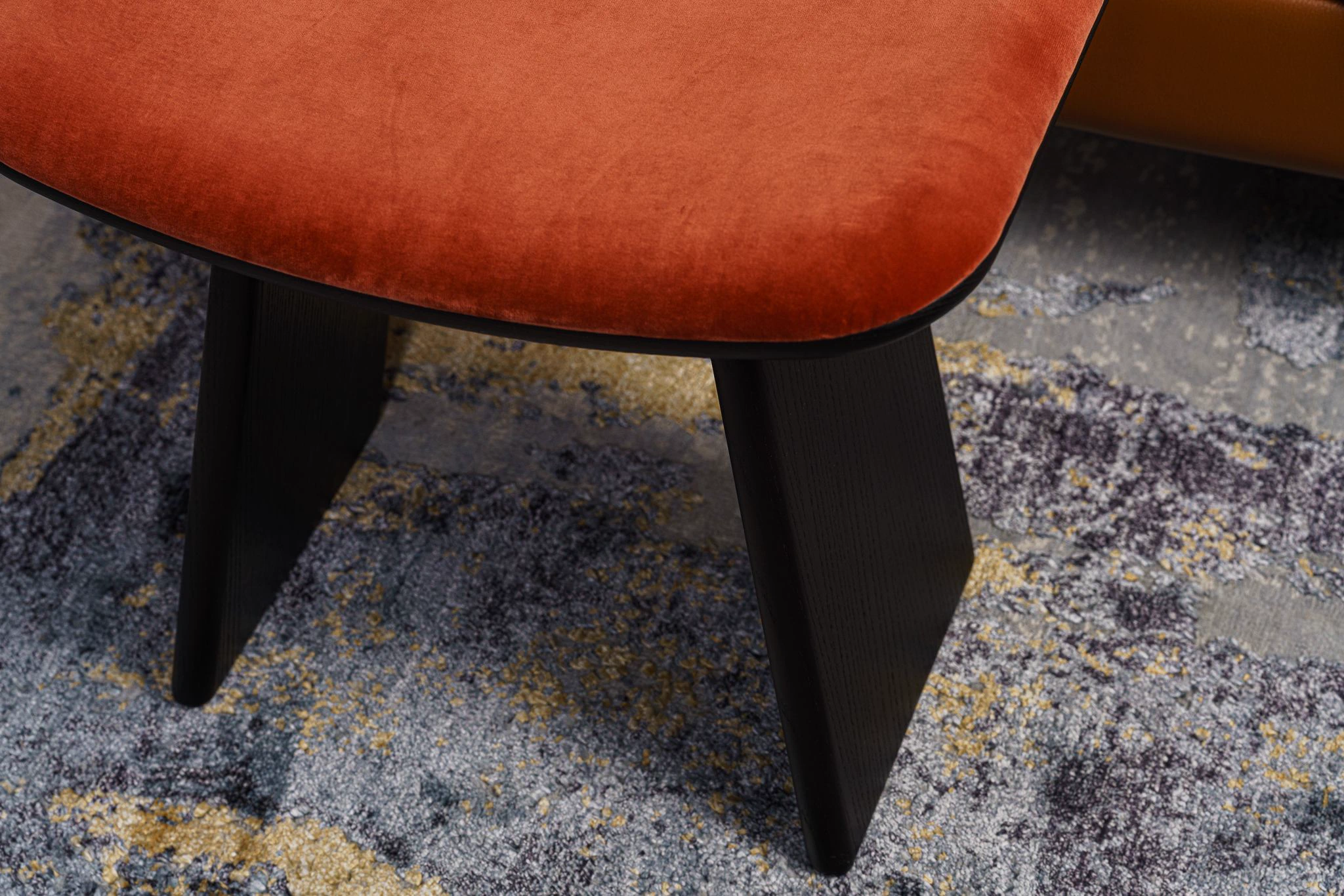 Пуф Duo Frassino wenge / Amazonie 025 — Ceccotti, ткань, фото 5