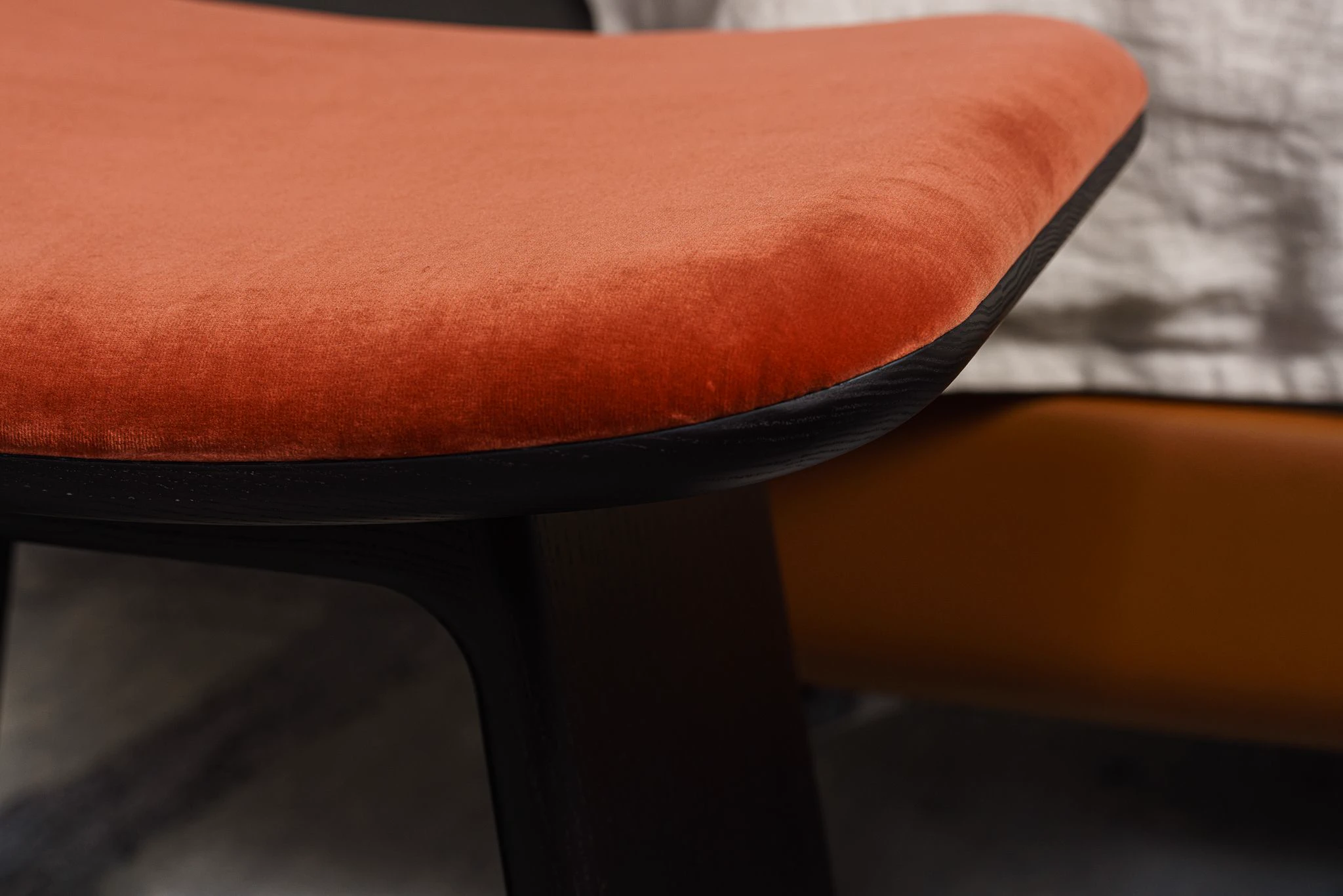 Пуф Duo Frassino wenge / Amazonie 025 — Ceccotti, ткань, фото 6